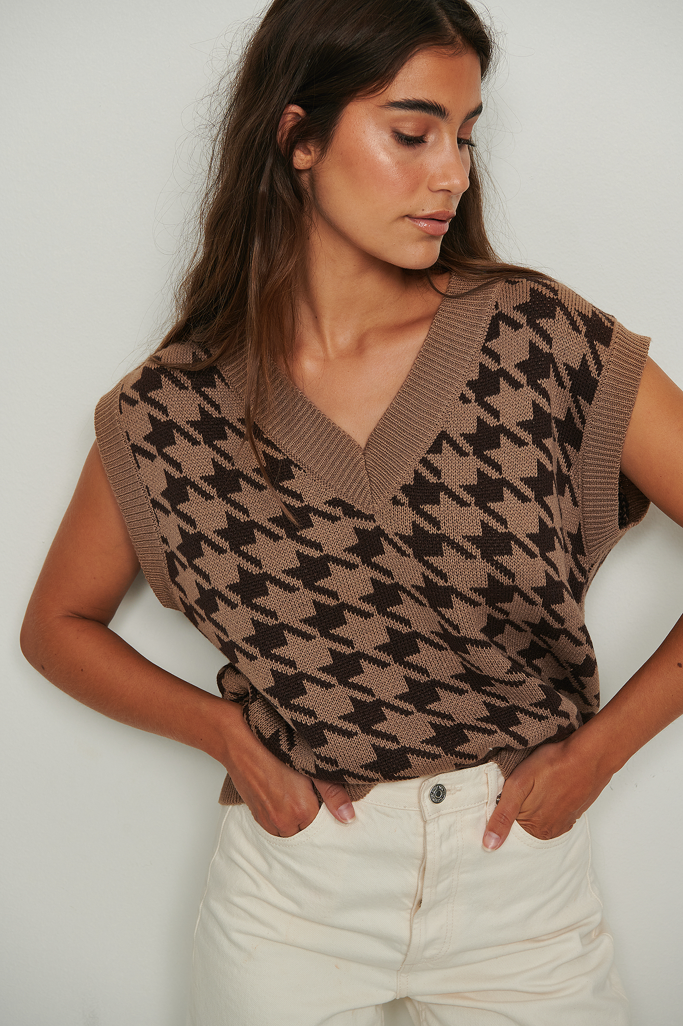 NA-KD Trend Recycled Knitted Houndstooth Vest - Brown