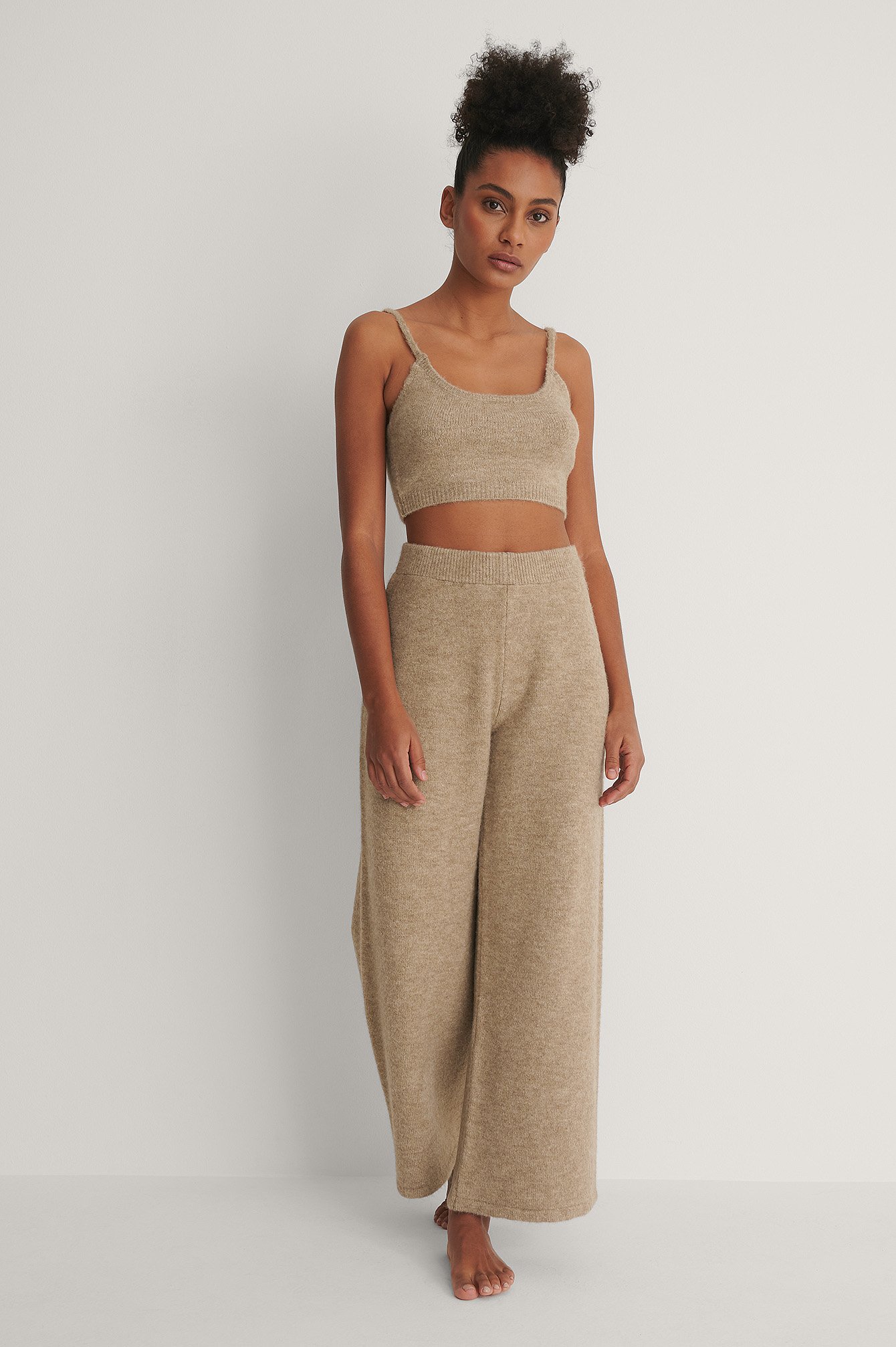 Beige NA-KD Knitted Wide Cropped Trousers