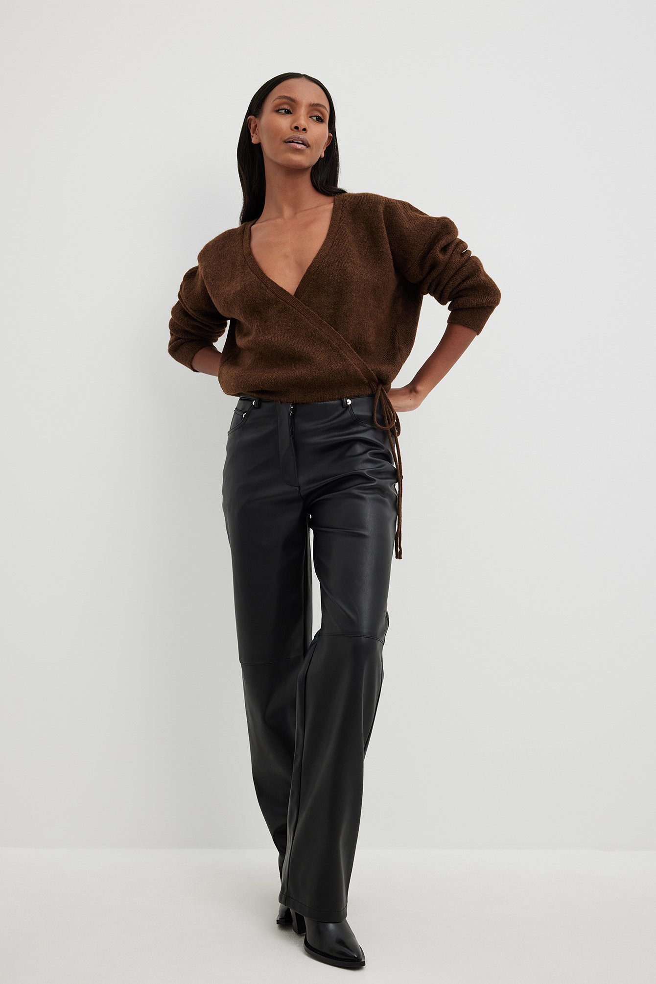 Knitted Wrap Sweater Brown | NA-KD