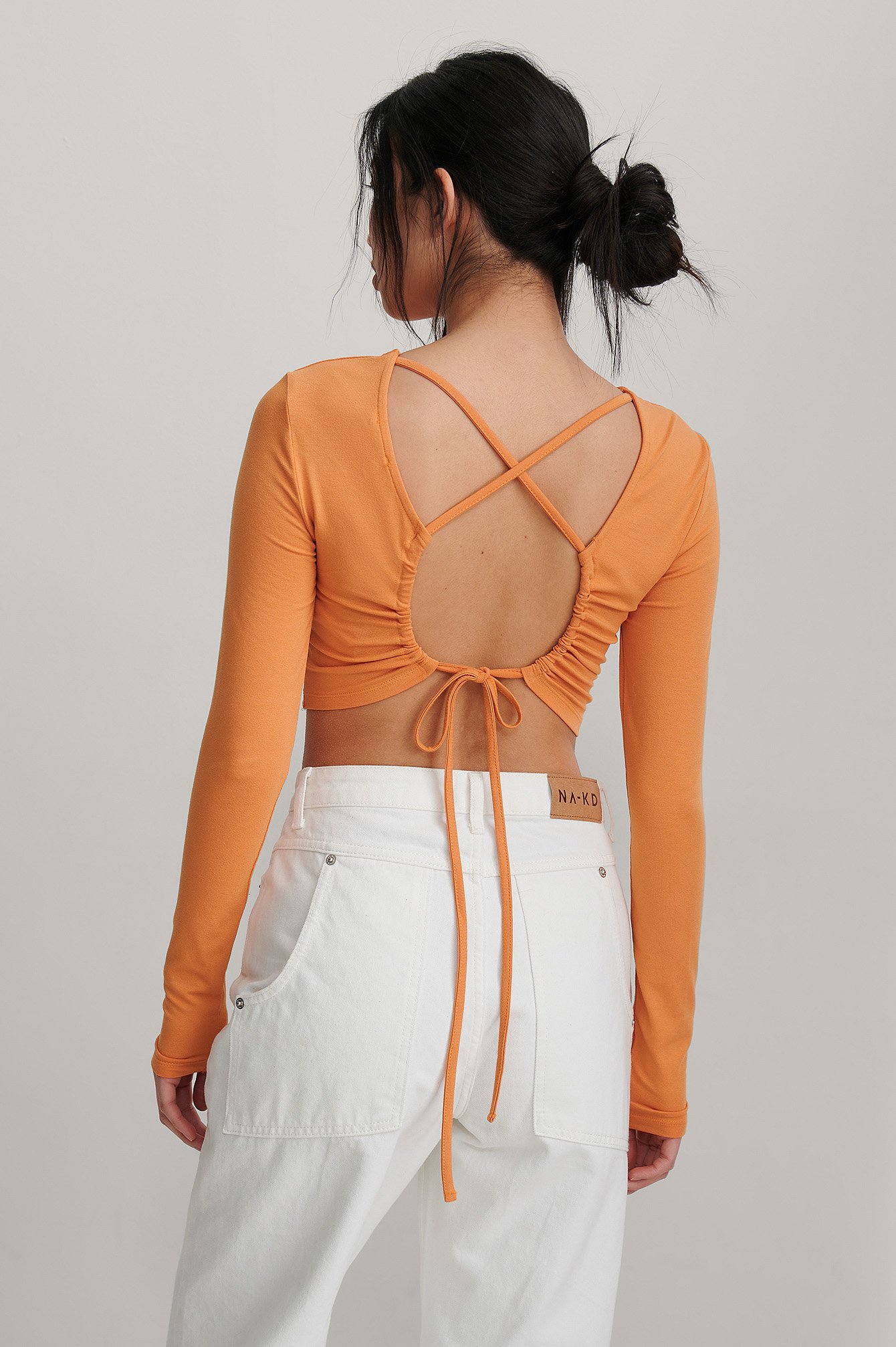 Orange Top Mit Knoten-Detail Am Rücken