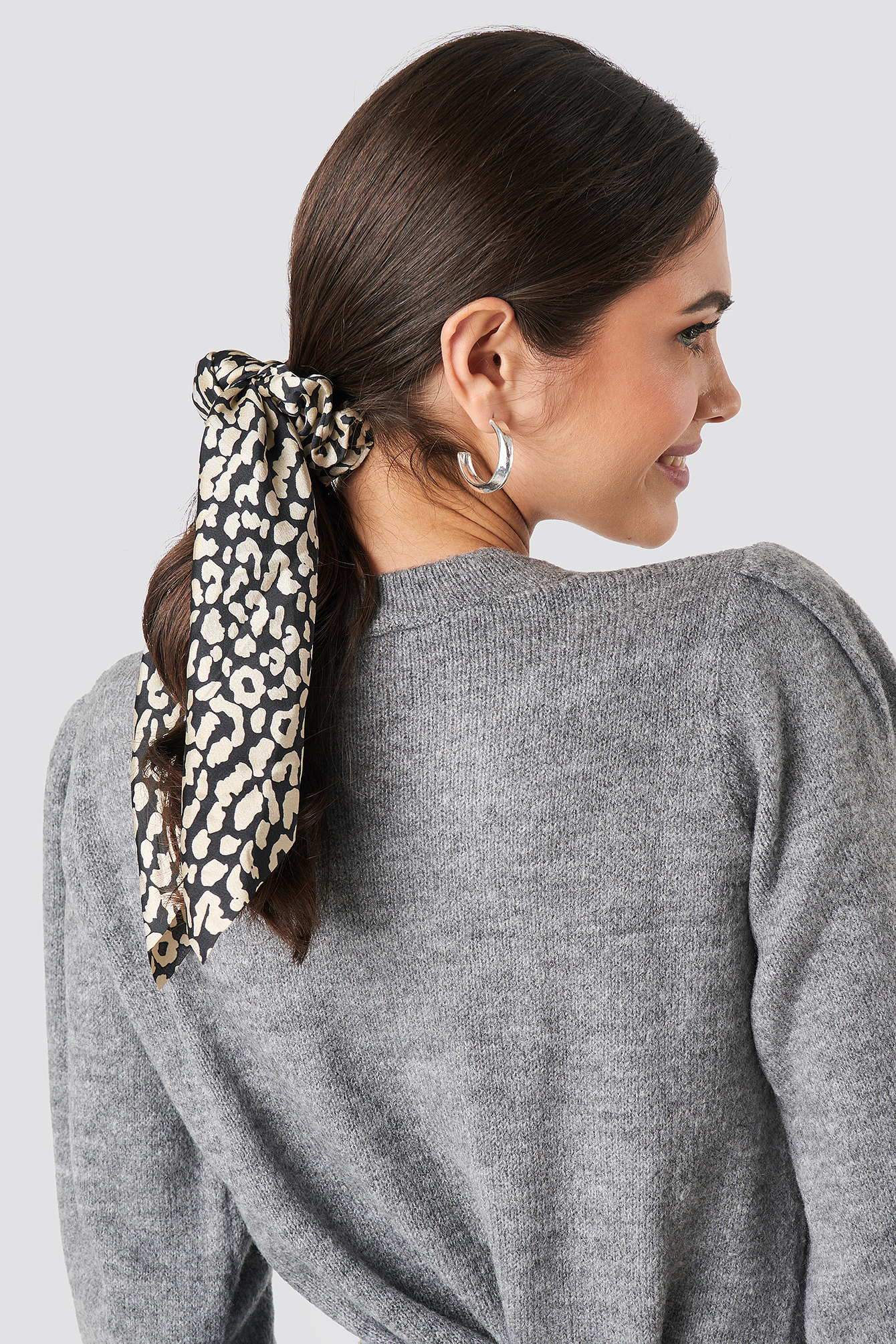 Leopard Bow Scrunchie Black/White