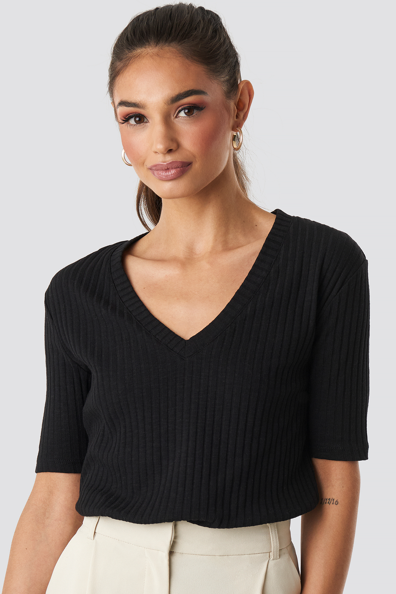 Light Knit V Front Sweater Black
