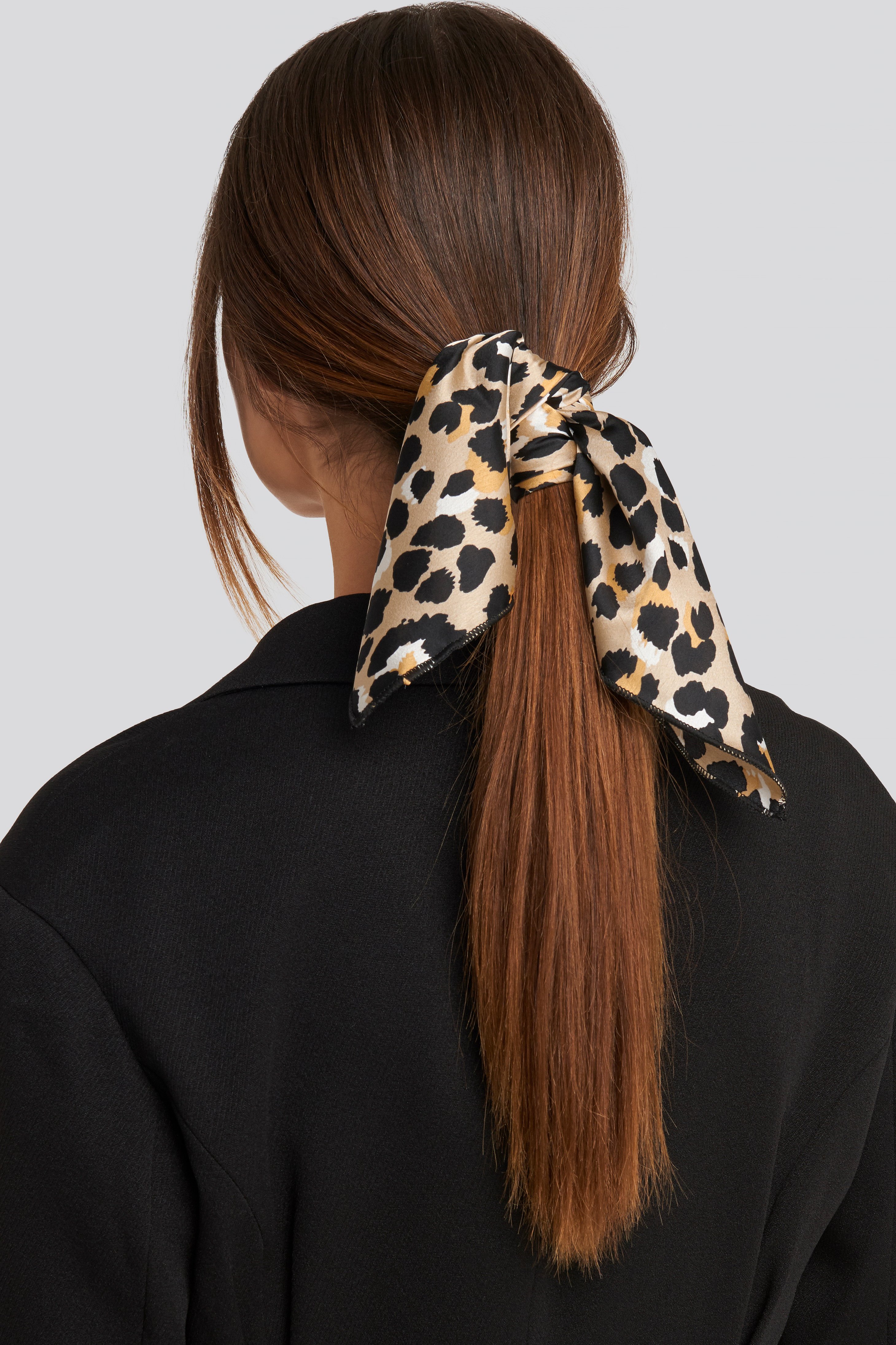 Light Leopard Satin Scarf Mehrfarbig