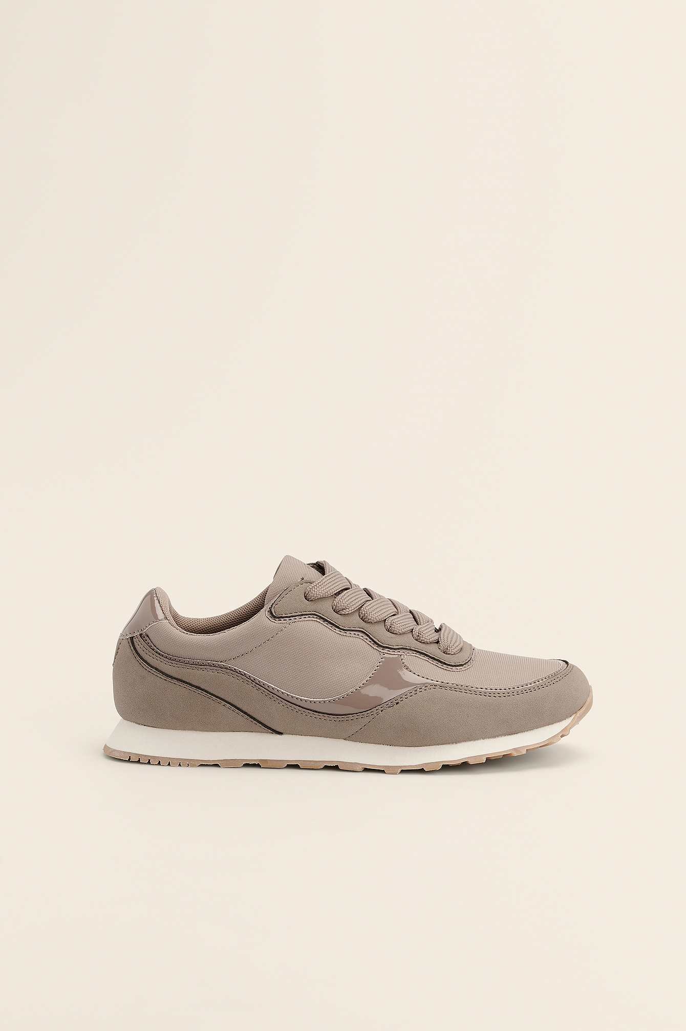 Scarpe Da Ginnastica Leggere Dal Look Rétro Grigio | na-kd.com