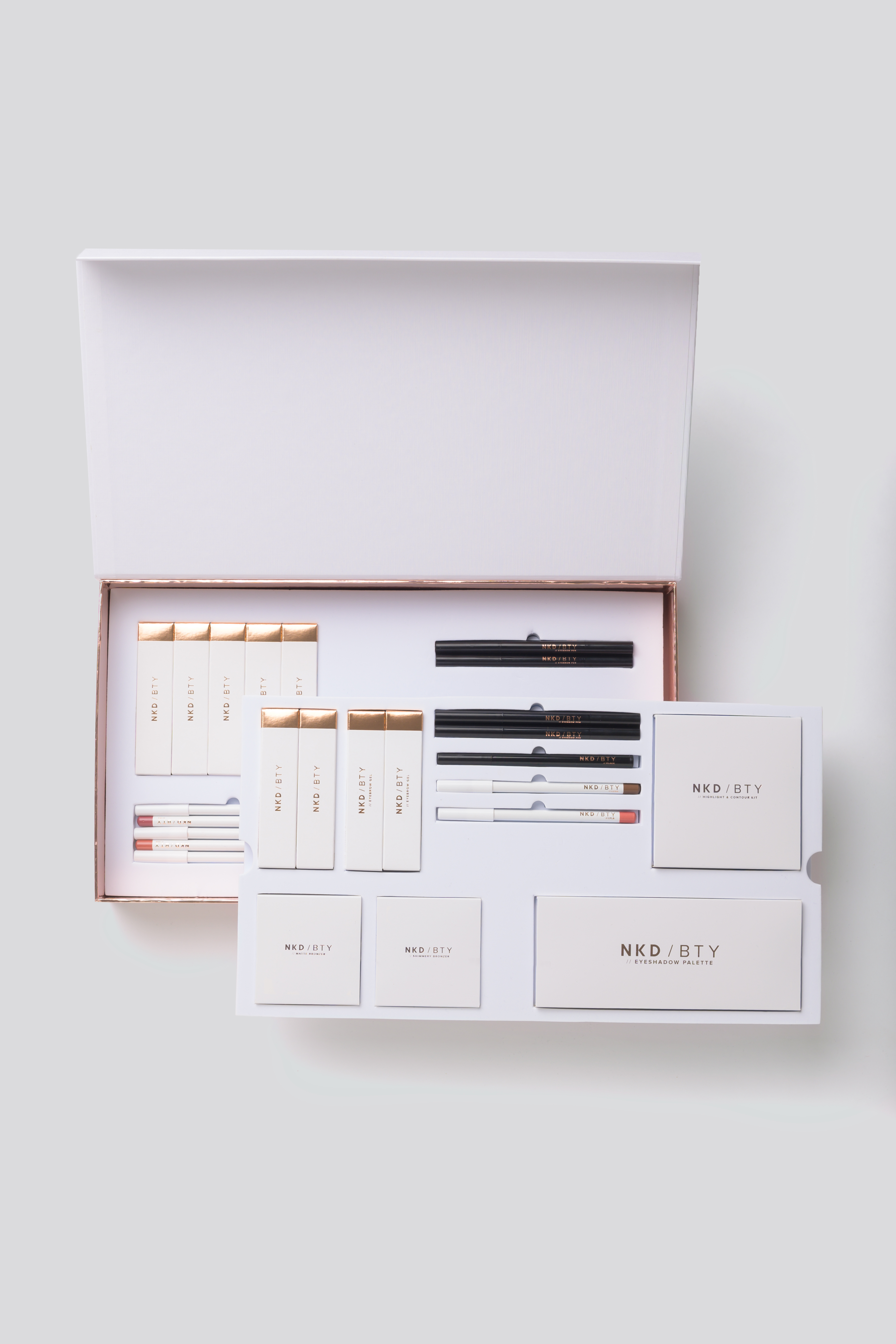 Limited Edition Makeup Kit - Collector's Box Multi color