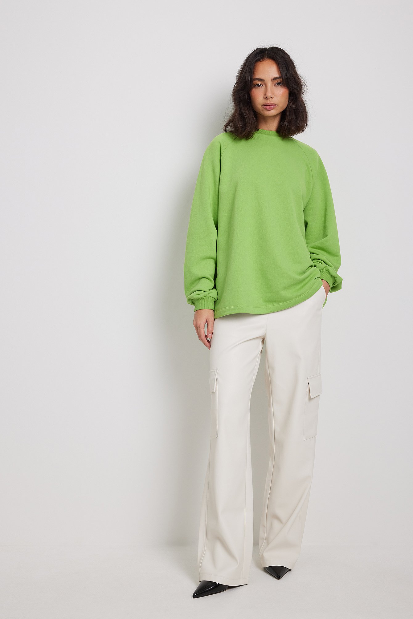 Langer Basic-Pullover Grün | NA-KD