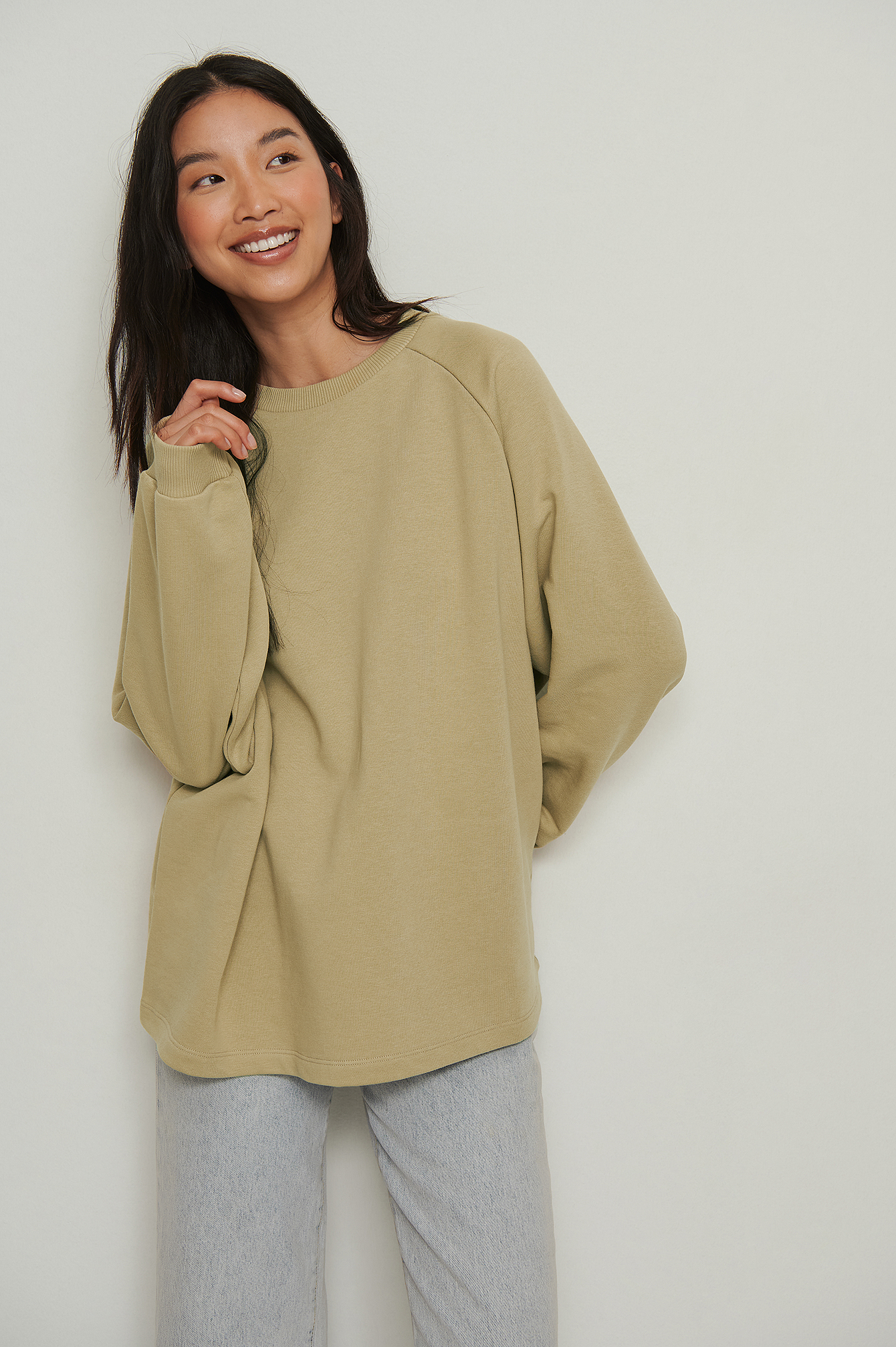 Langer Basic-Pullover Grün | NA-KD