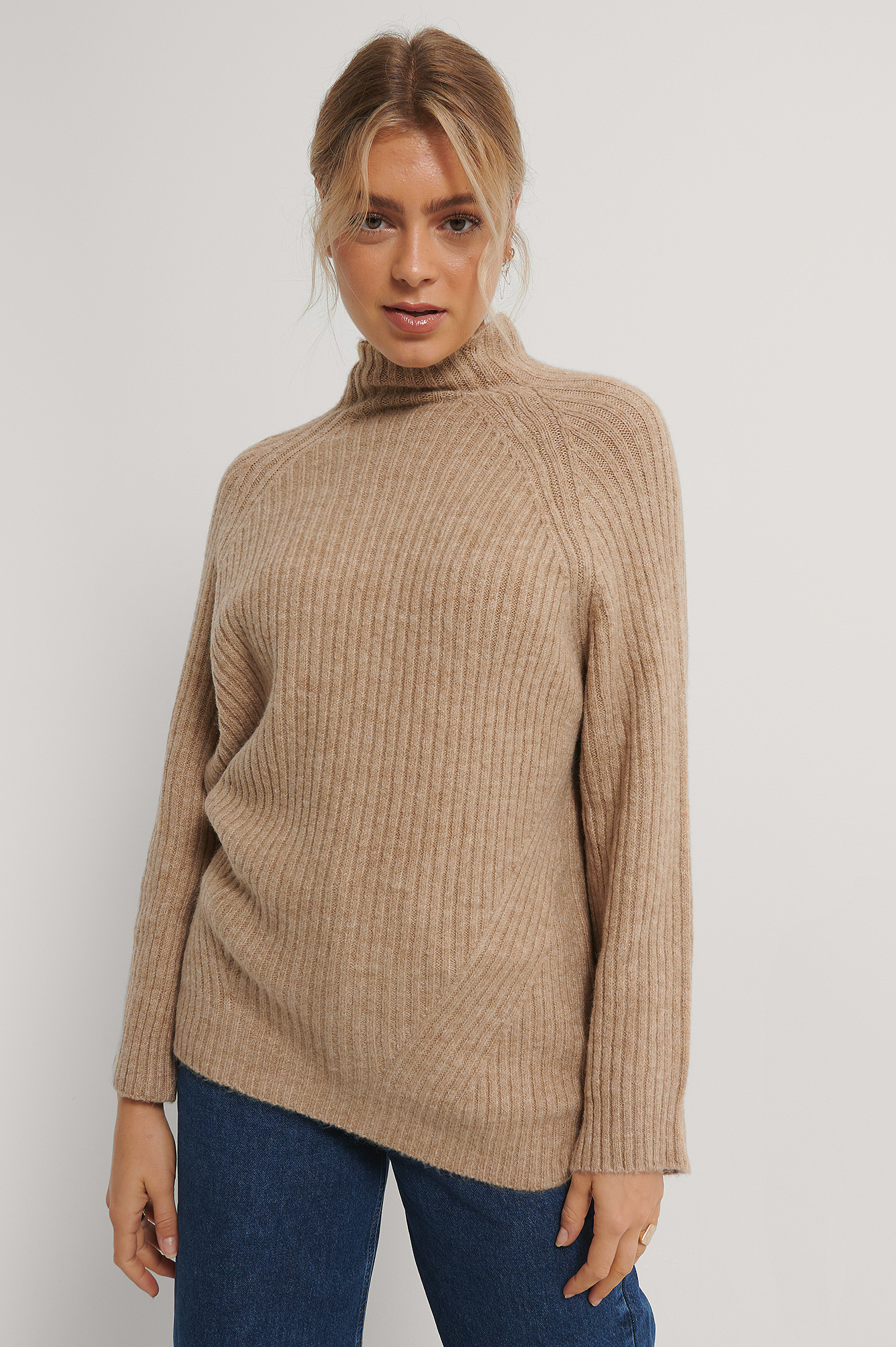 knit sweater beige