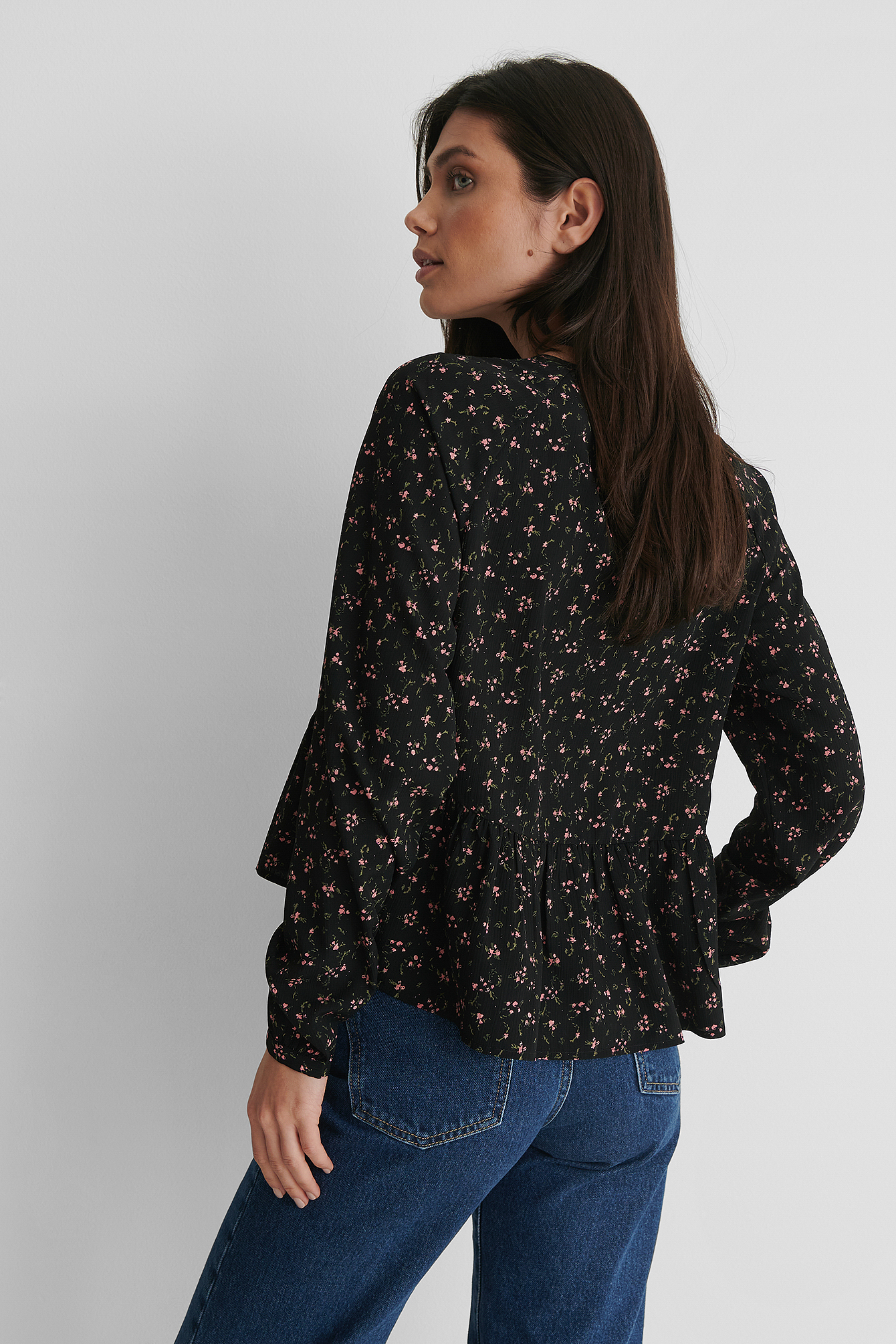 Mode Blouses Slip-over blouses NA-KD Slip-over blouse wolwit-roze volledige print elegant 