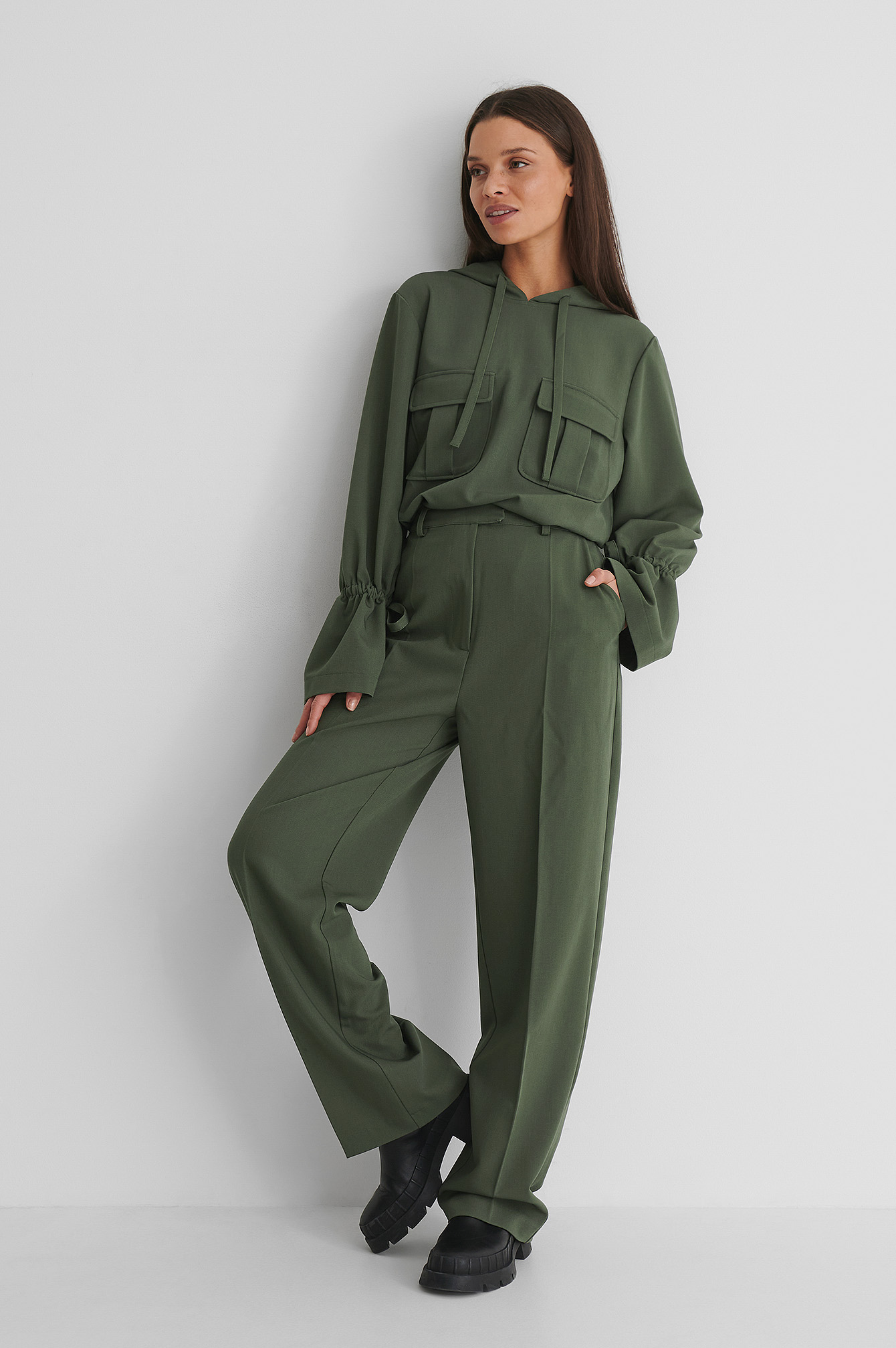 Loose Fit Suit Pants Green | na-kd.com