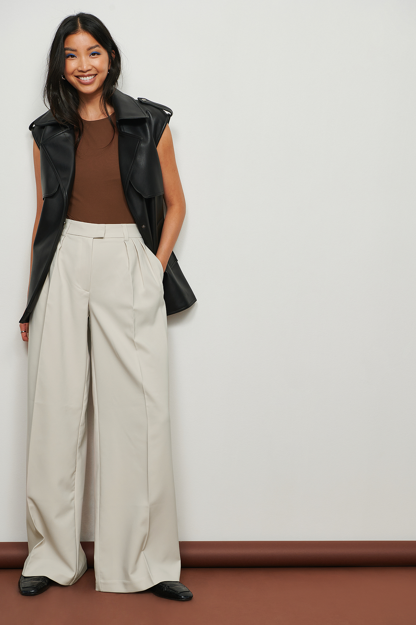 Pantalón Ancho Plisado | Colecciones De Karl Lagerfeld | By Karl Lagerfeld  | Karl.Com