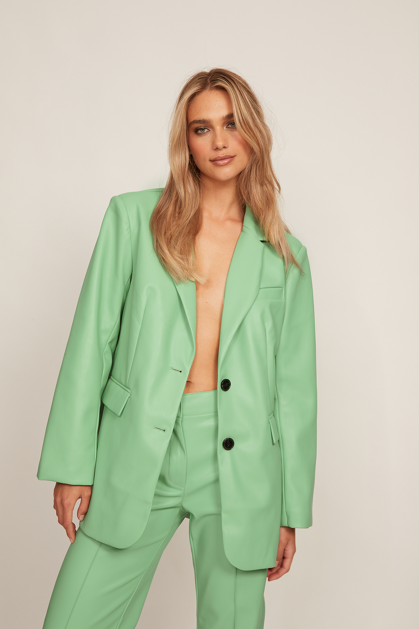 Maxi Oversized PU Blazer Green | na-kd.com