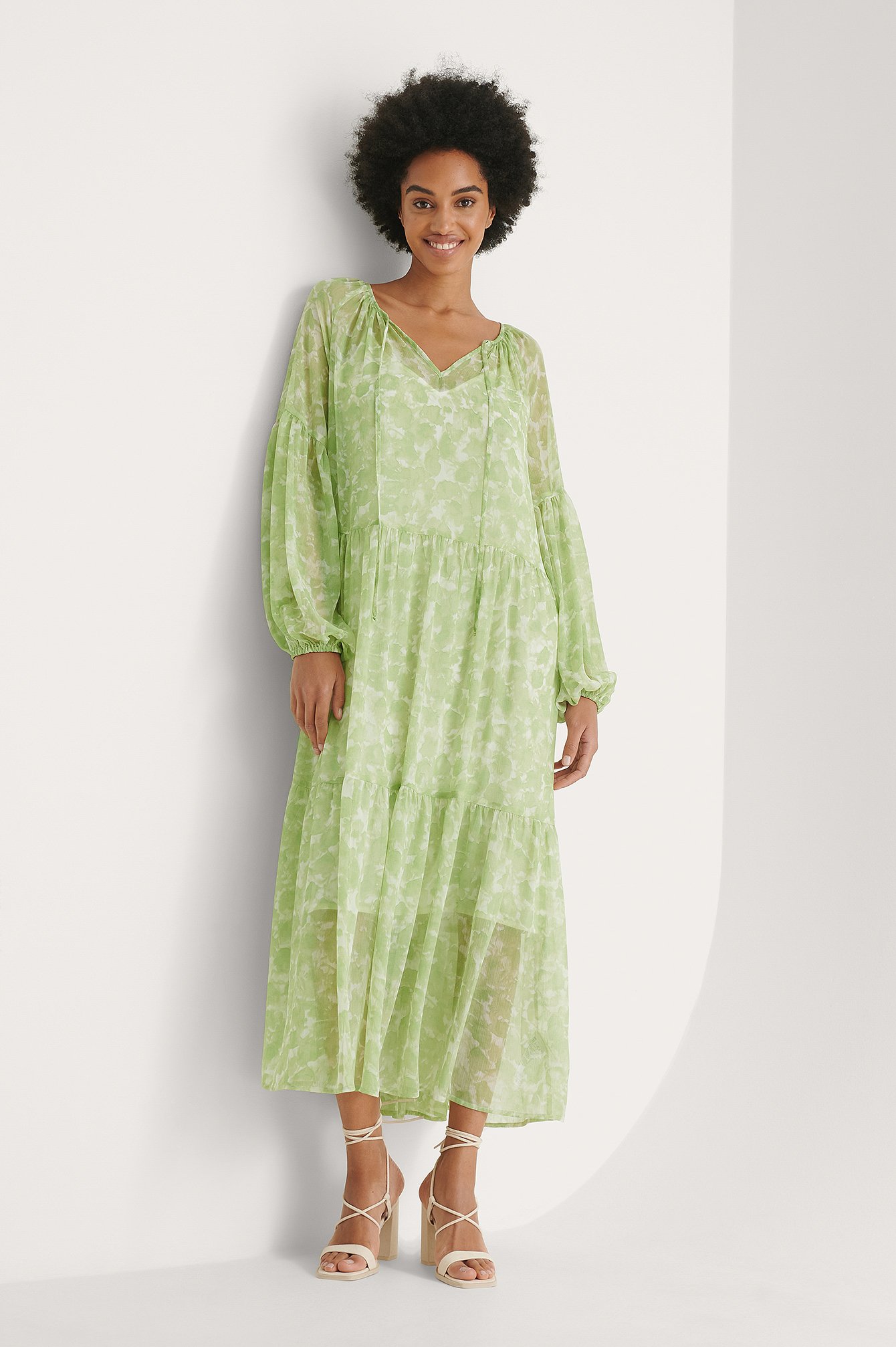Watercolor Green Recyklingowana prześwitująca sukienka maxi