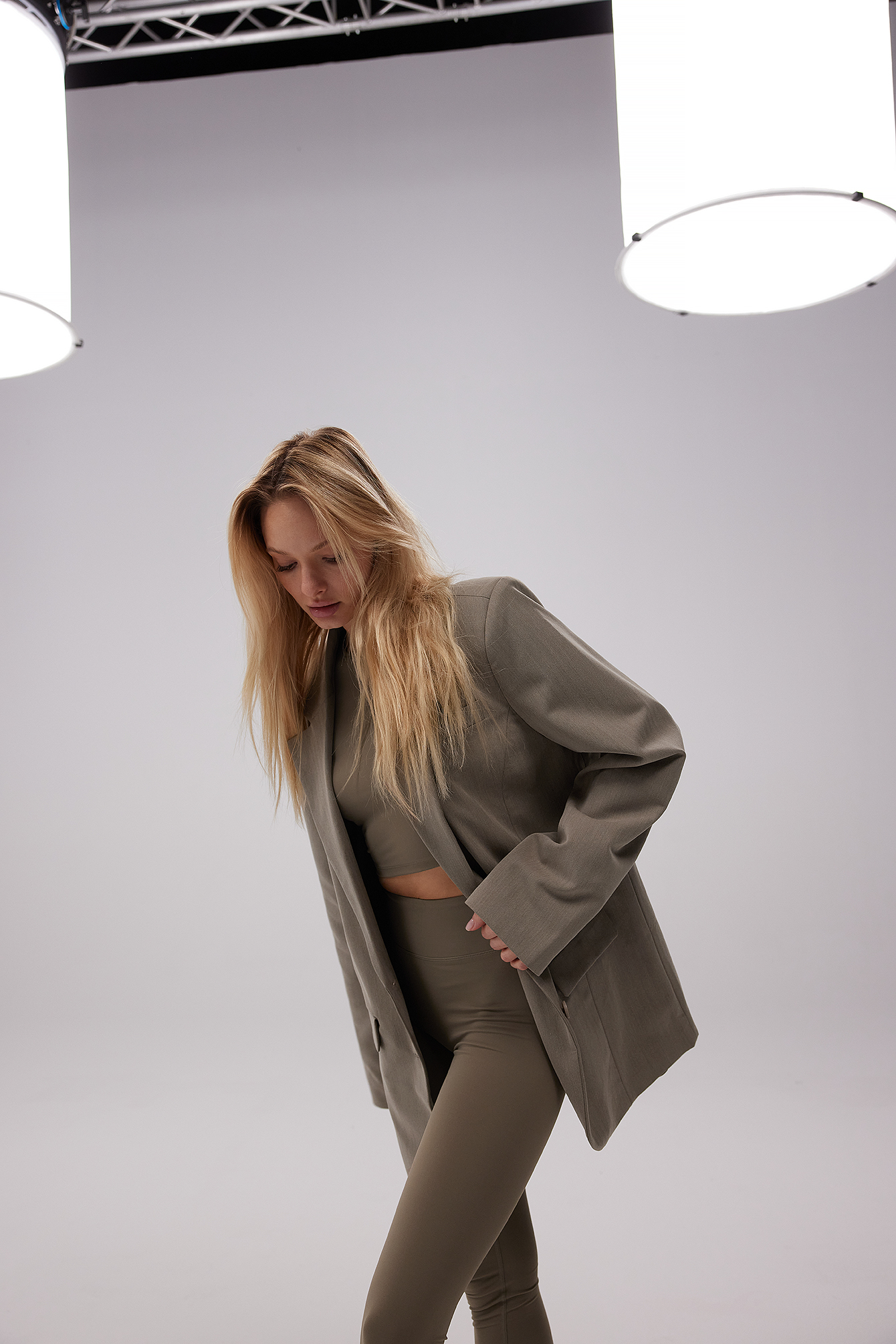 JOSEFINE HJ X NA-KD MEN'S FIT BLAZER BEIGE