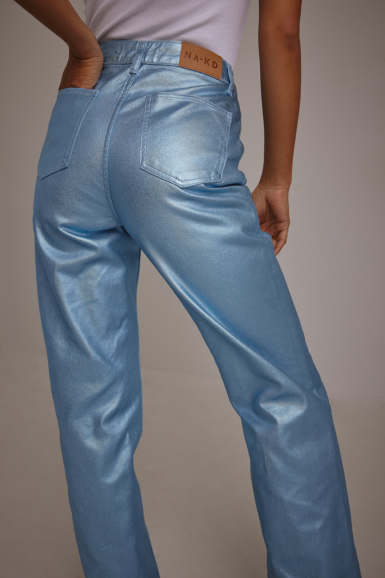 Metalliske bukser med lige Blå | NA-KD