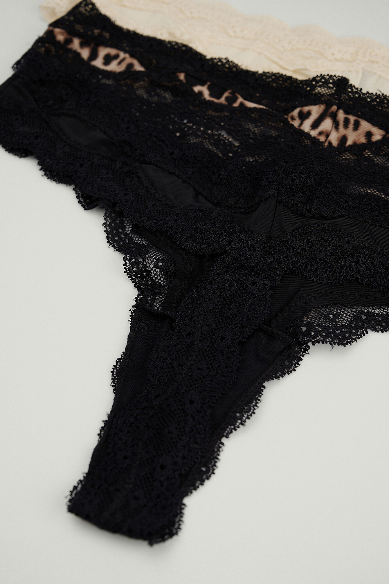 Micro Lace Edge String 3-pack Multicolor | na-kd.com