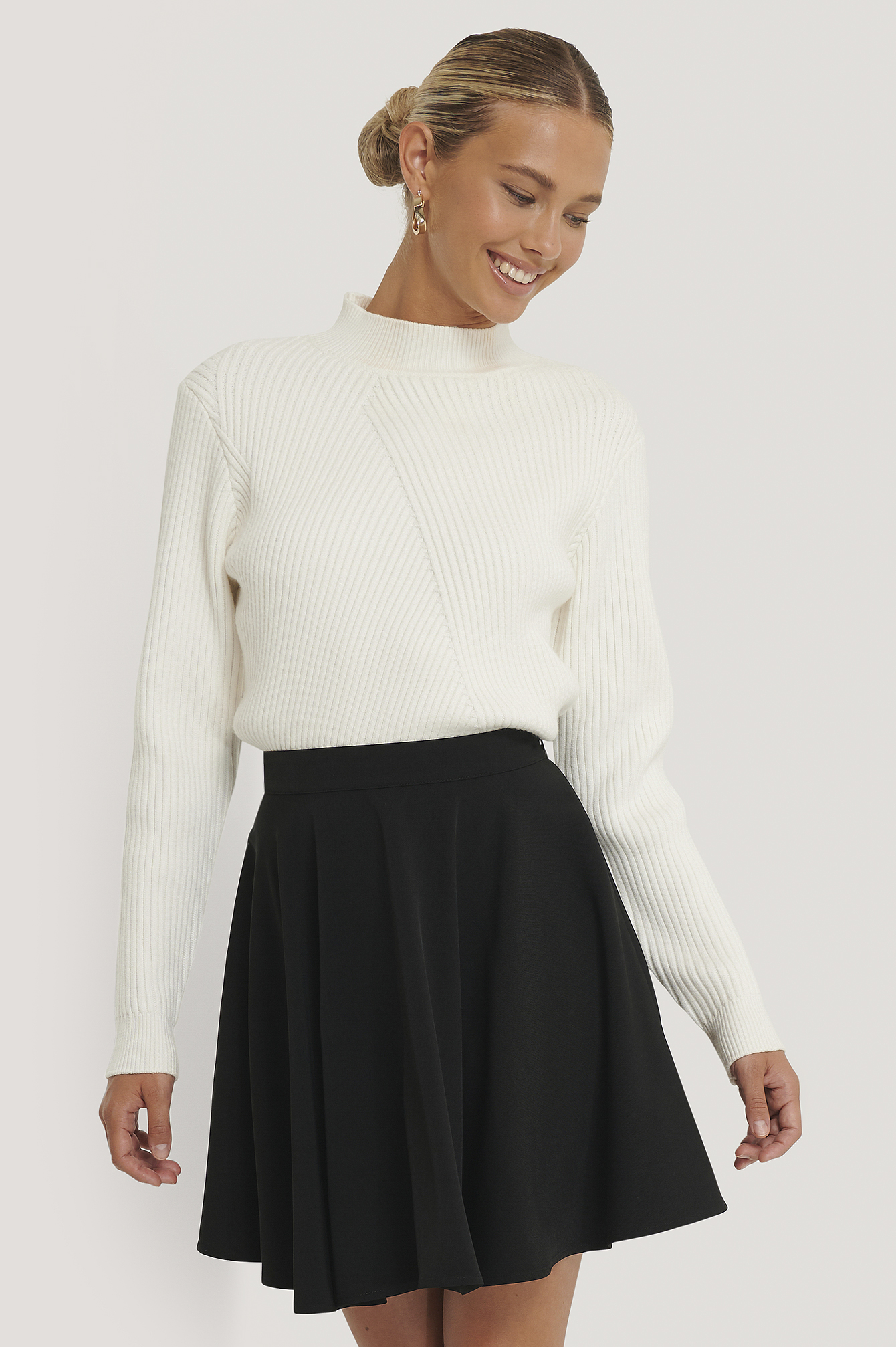 Mini Circle Skirt Black | NA-KD