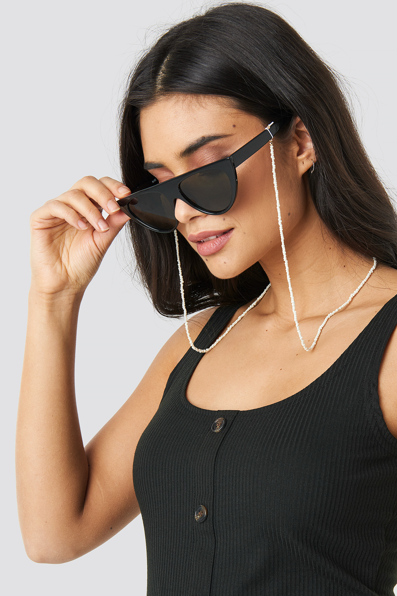 Mini Pearl Sunglass Chain White