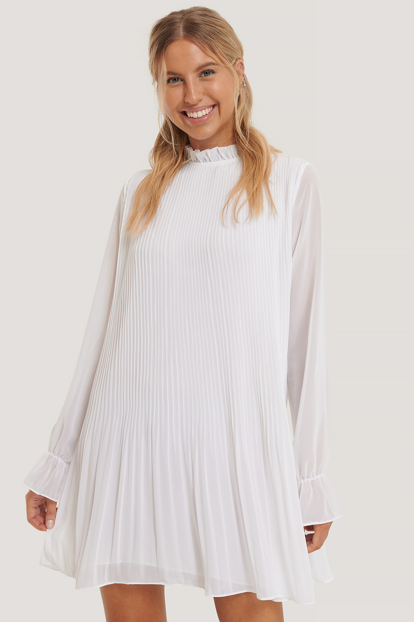 Mini Pleated Dress White NAKD — free download