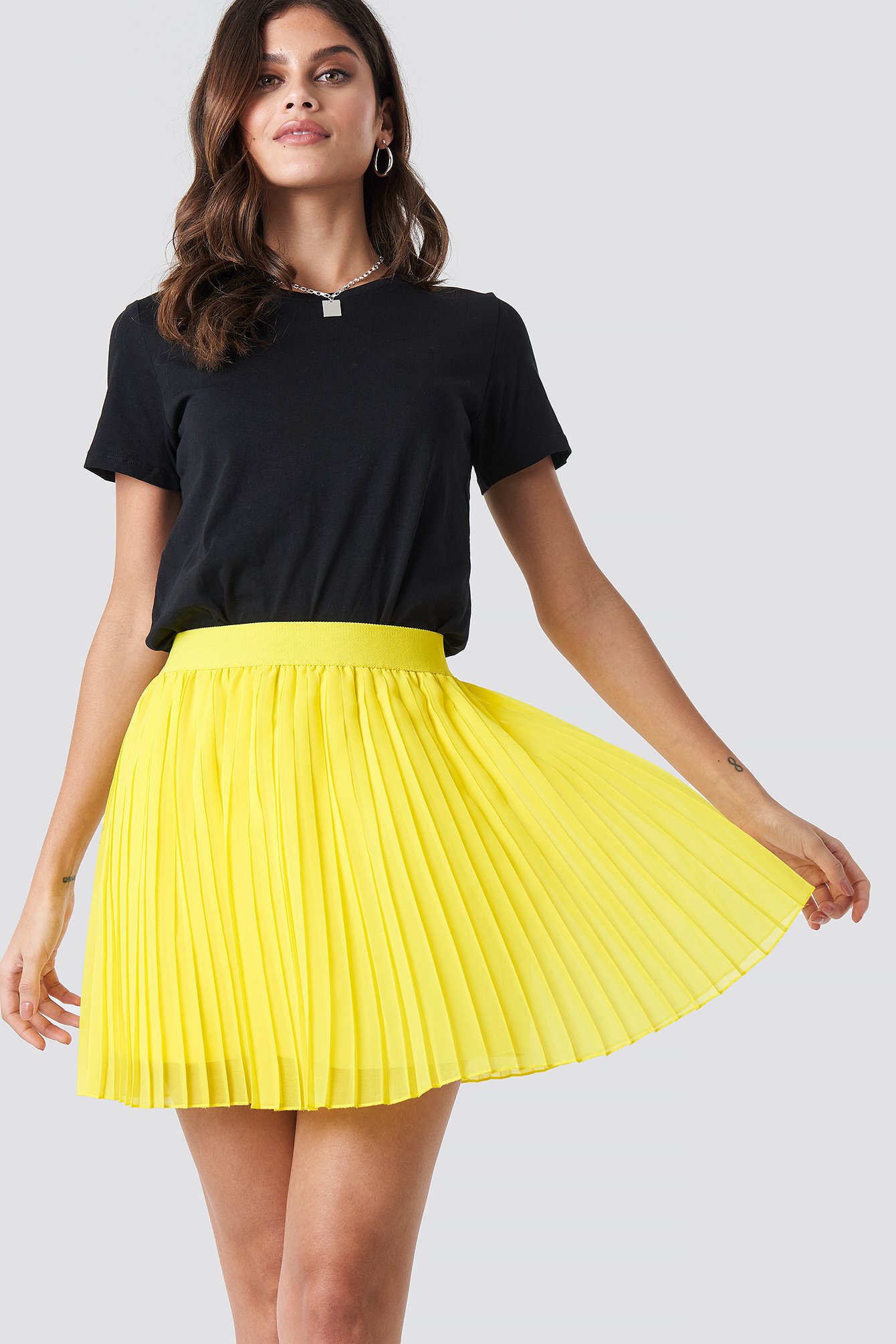 Mini Pleated Skirt Yellow | na-kd.com
