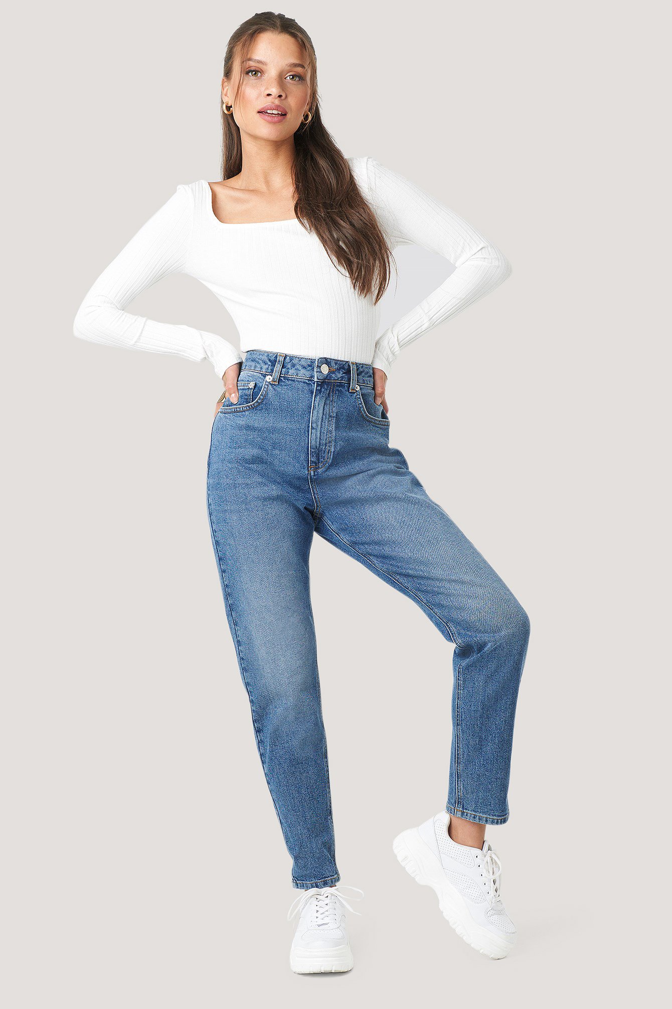 Mid Blue Mom-Jeans