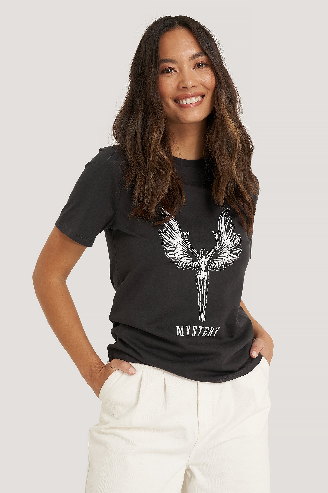 Off Black T-Shirt Z Nadrukiem Mystery Angel