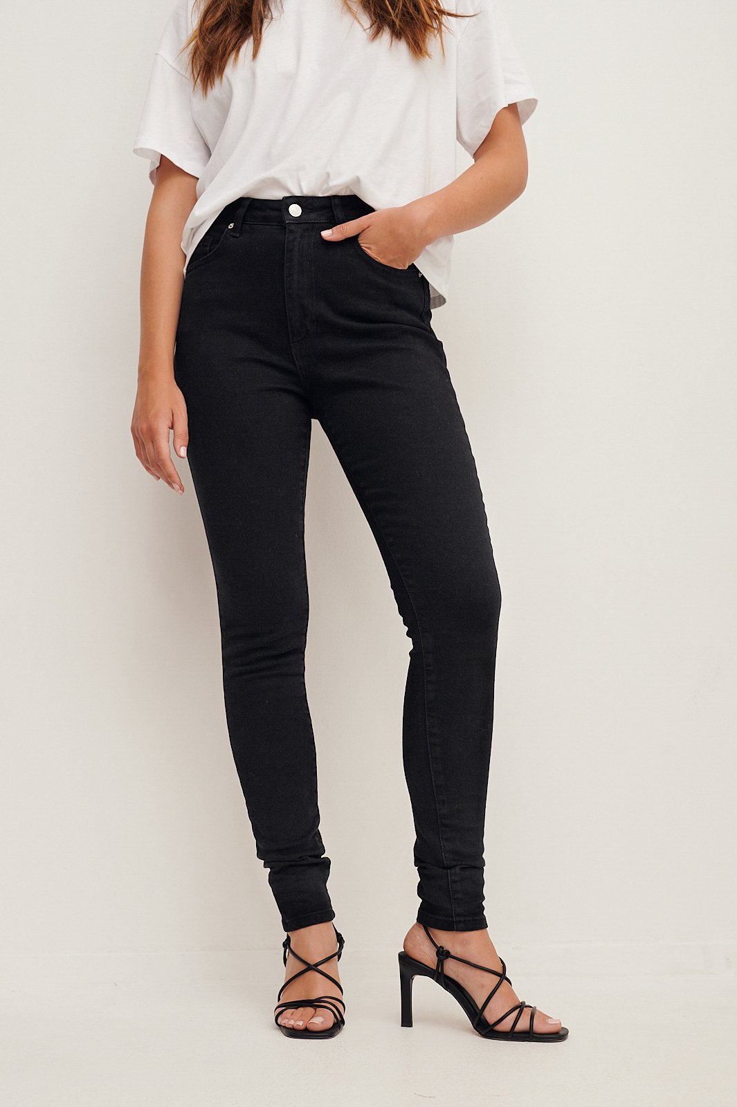 Black Wash Organisch schmale Jeans mit hoher Taille