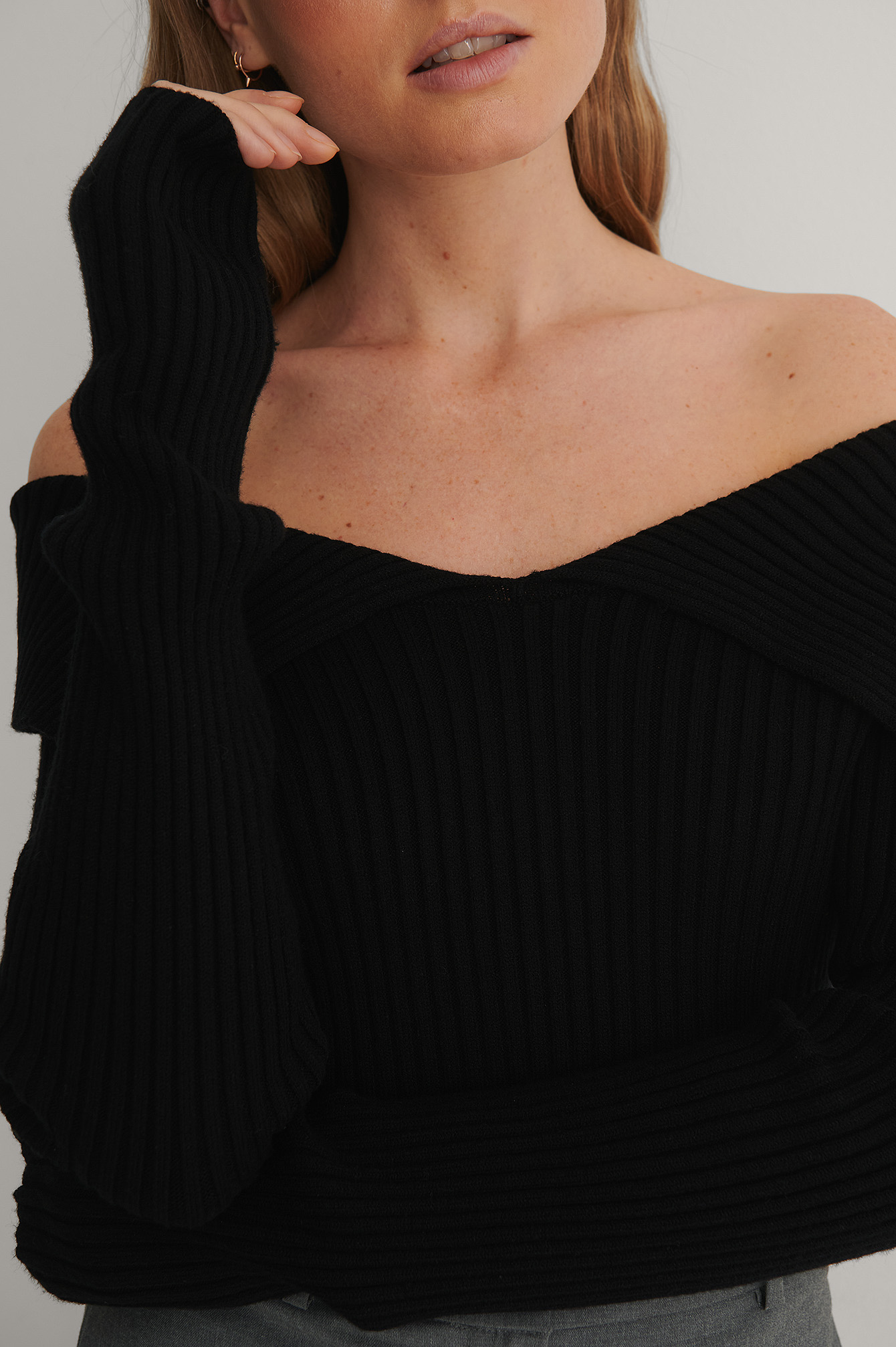 Off Shoulder Ribbed Knitted Sweater 