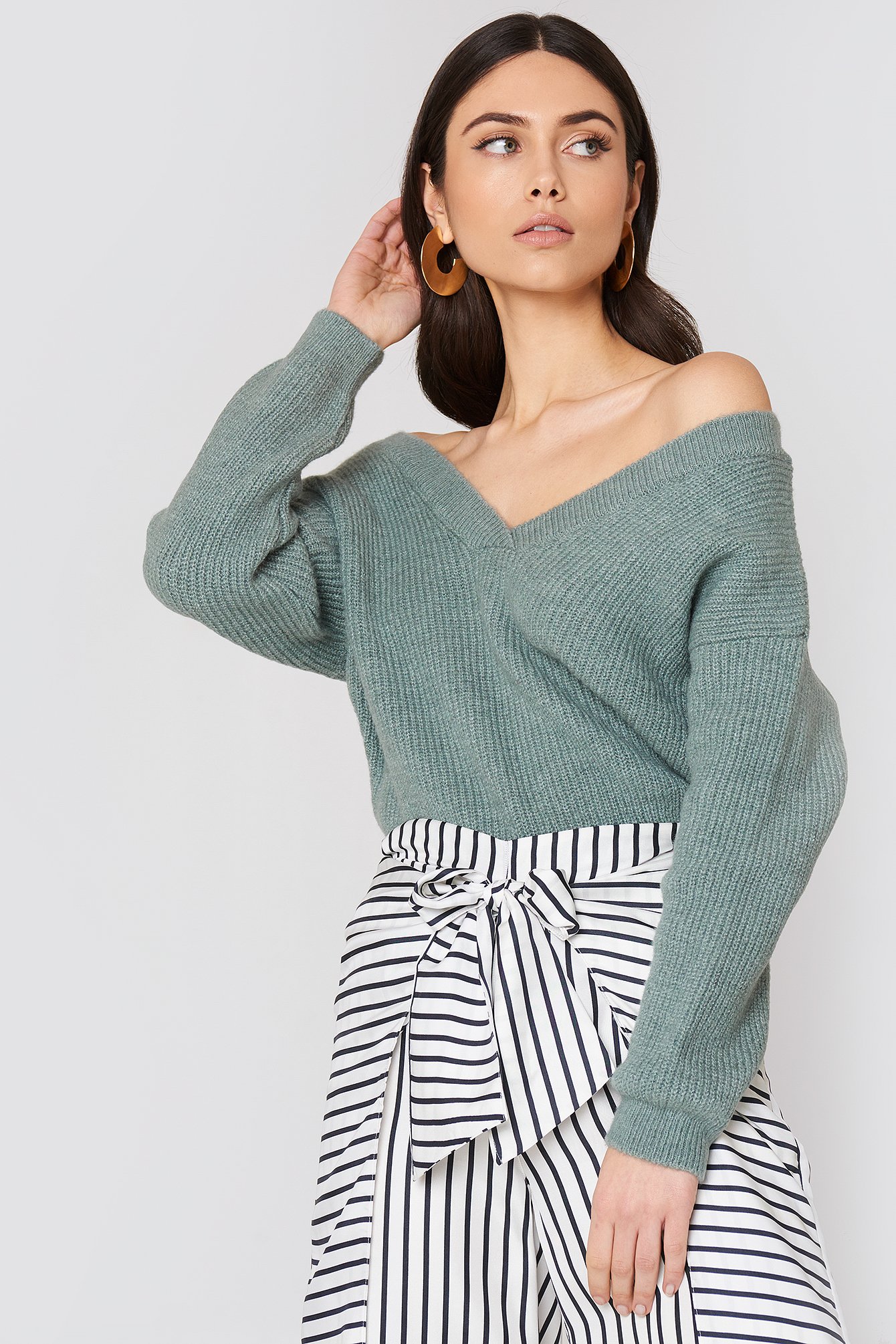 Duck Green NA-KD Off Shoulder V Knitted Sweater