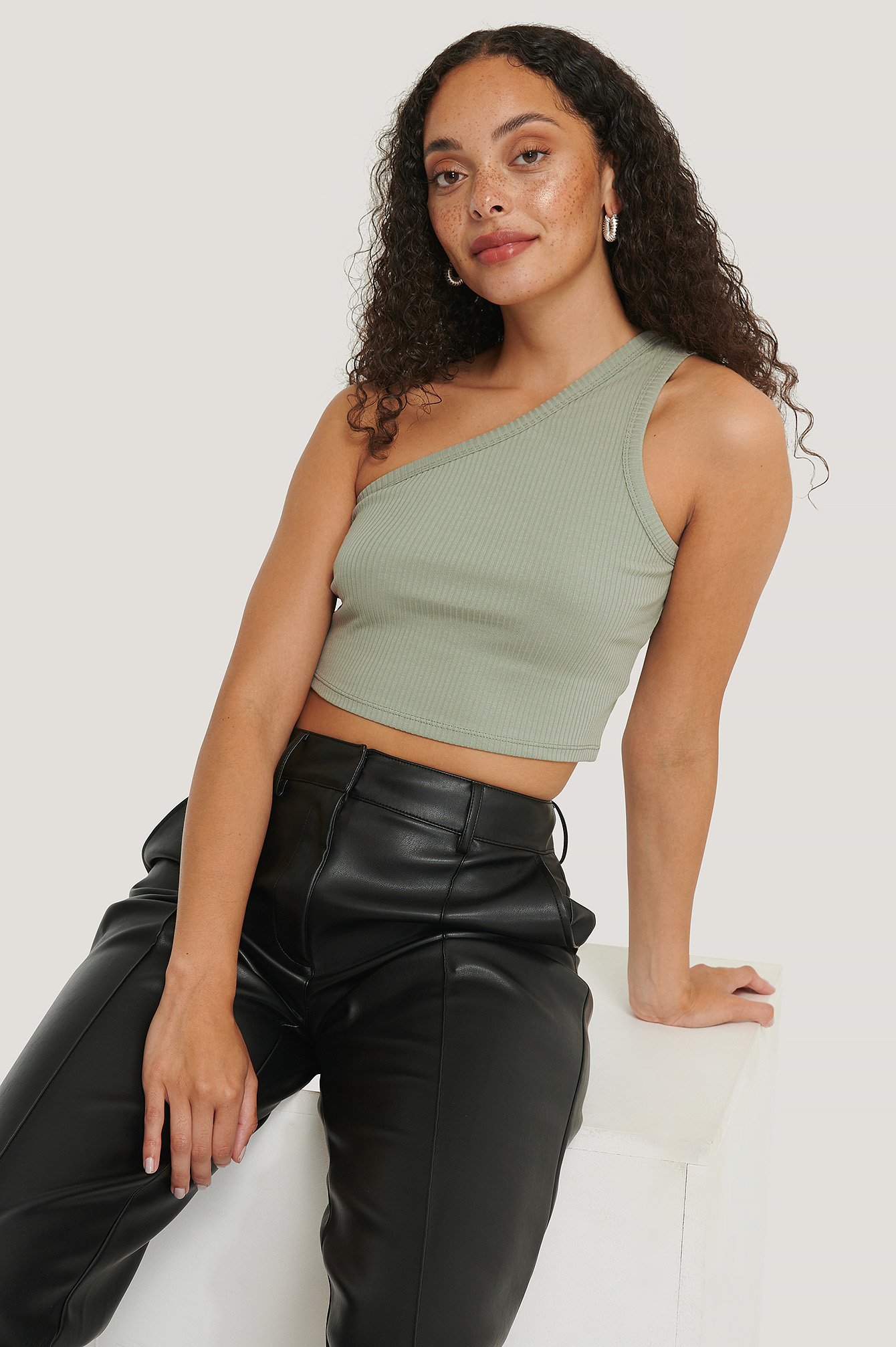 green one shoulder crop top