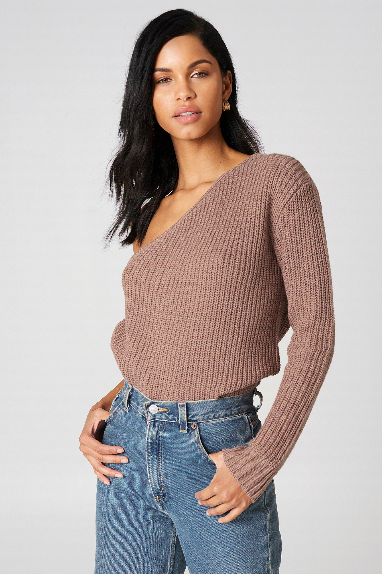One shoulder knit sweater