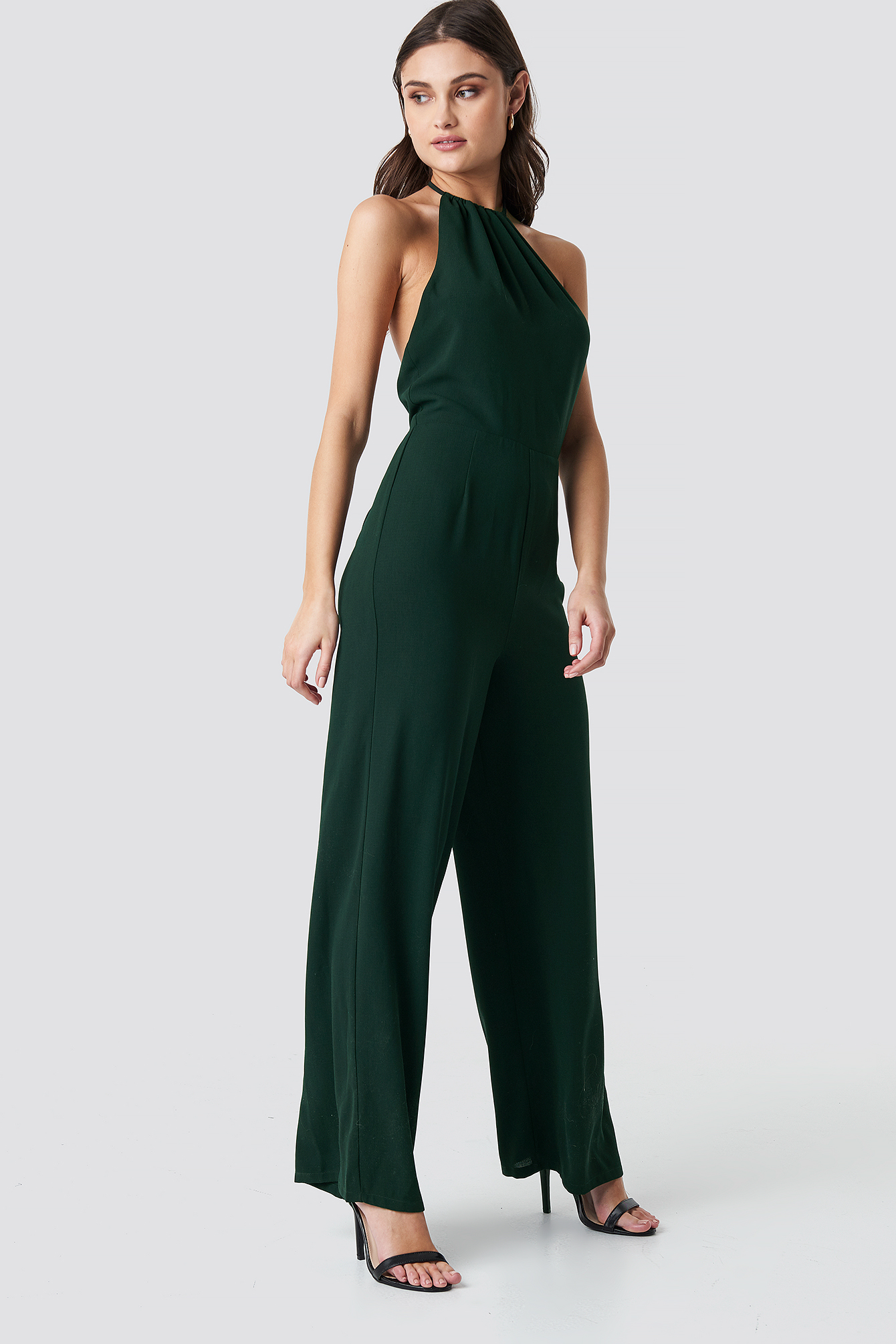 Open Back Halterneck Jumpsuit Verde NAKD