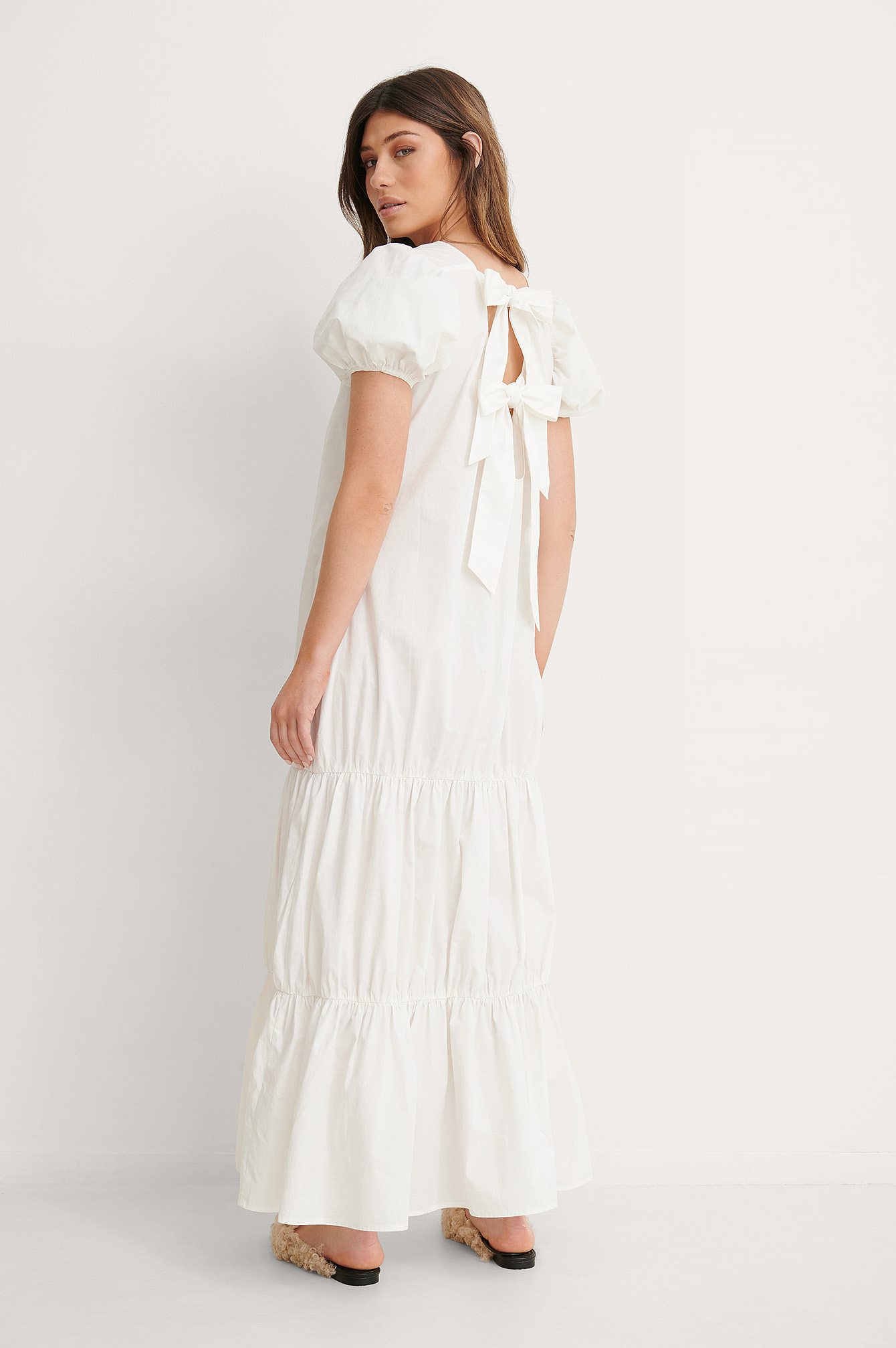Open Back V-neck Maxi Dress White | na 