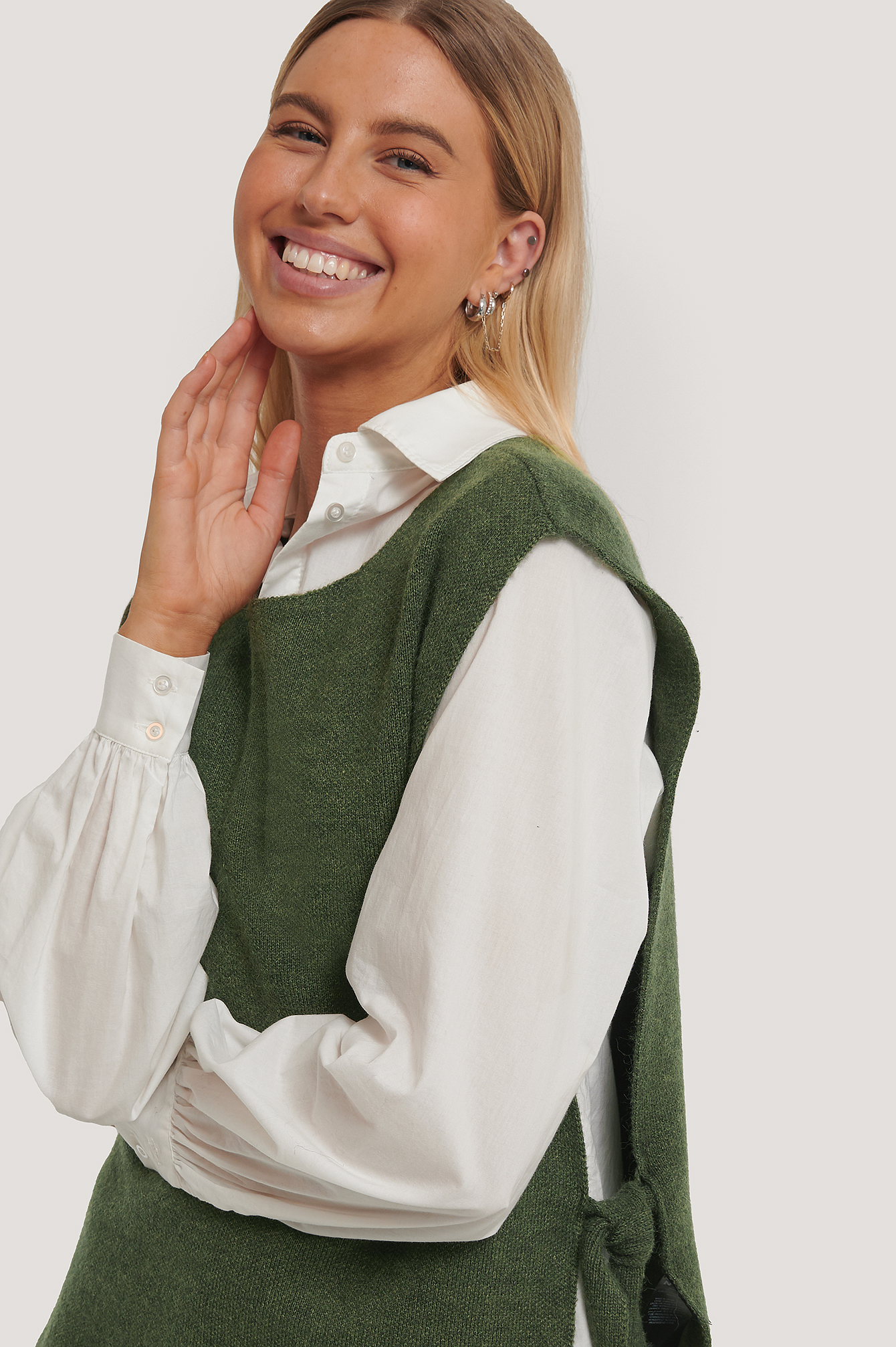 Strickweste mit Cut-Out