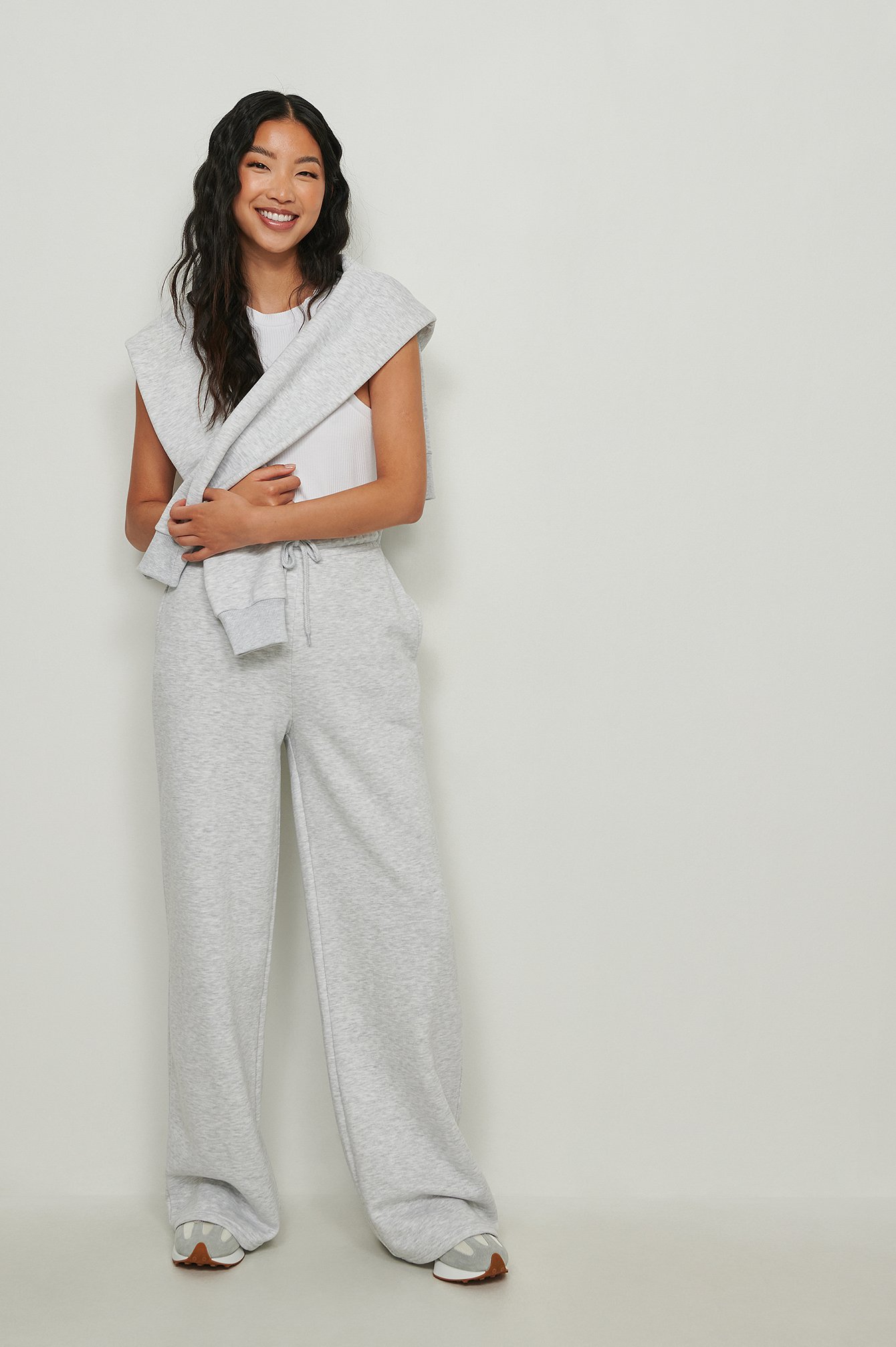 Light Grey Melange Ekologiczne szczotkowane spodnie dresowe z prostą nogawką
