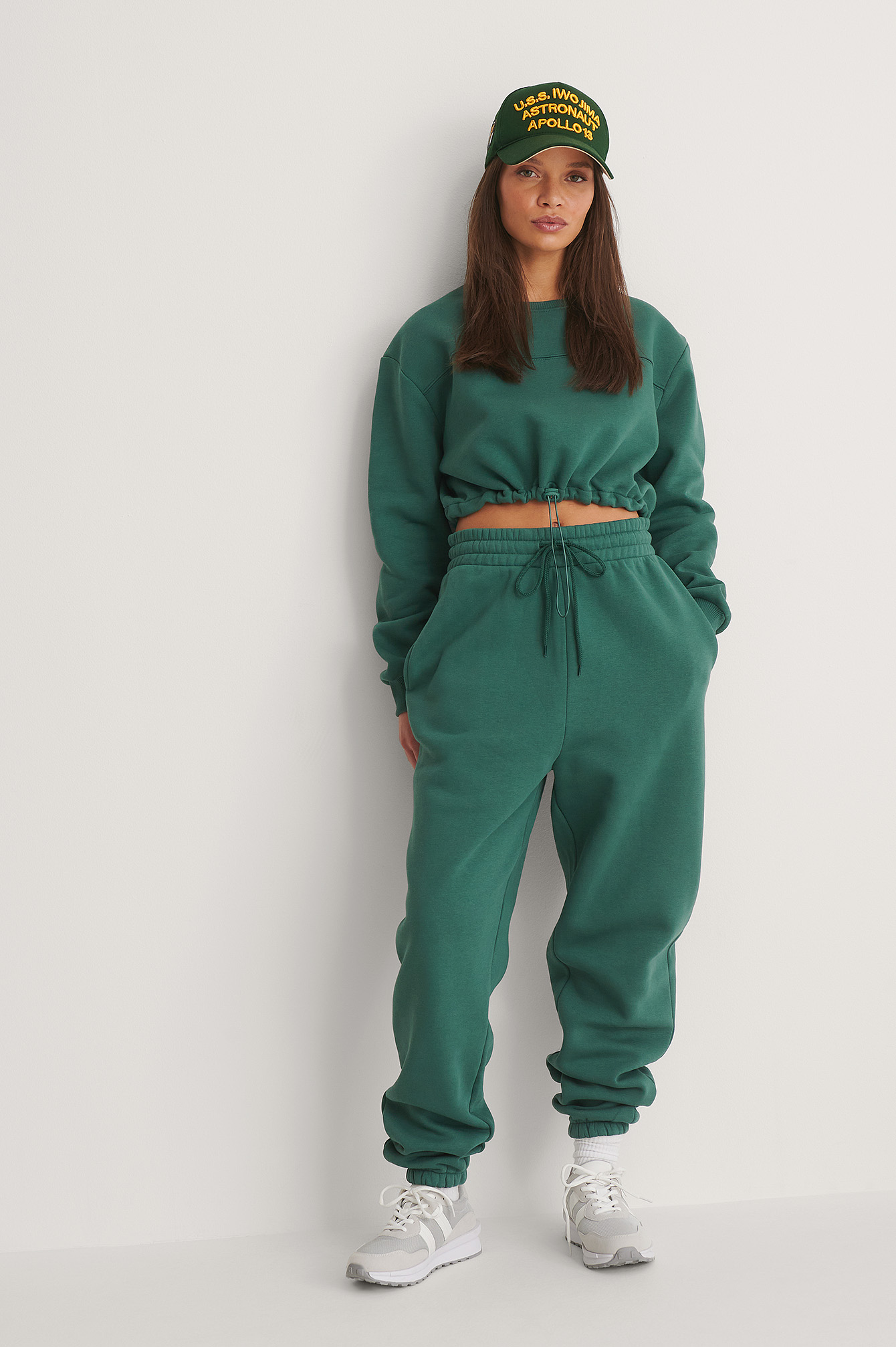 Pantalón de chándal estrecho cepillado orgánico Verde | na-kd.com