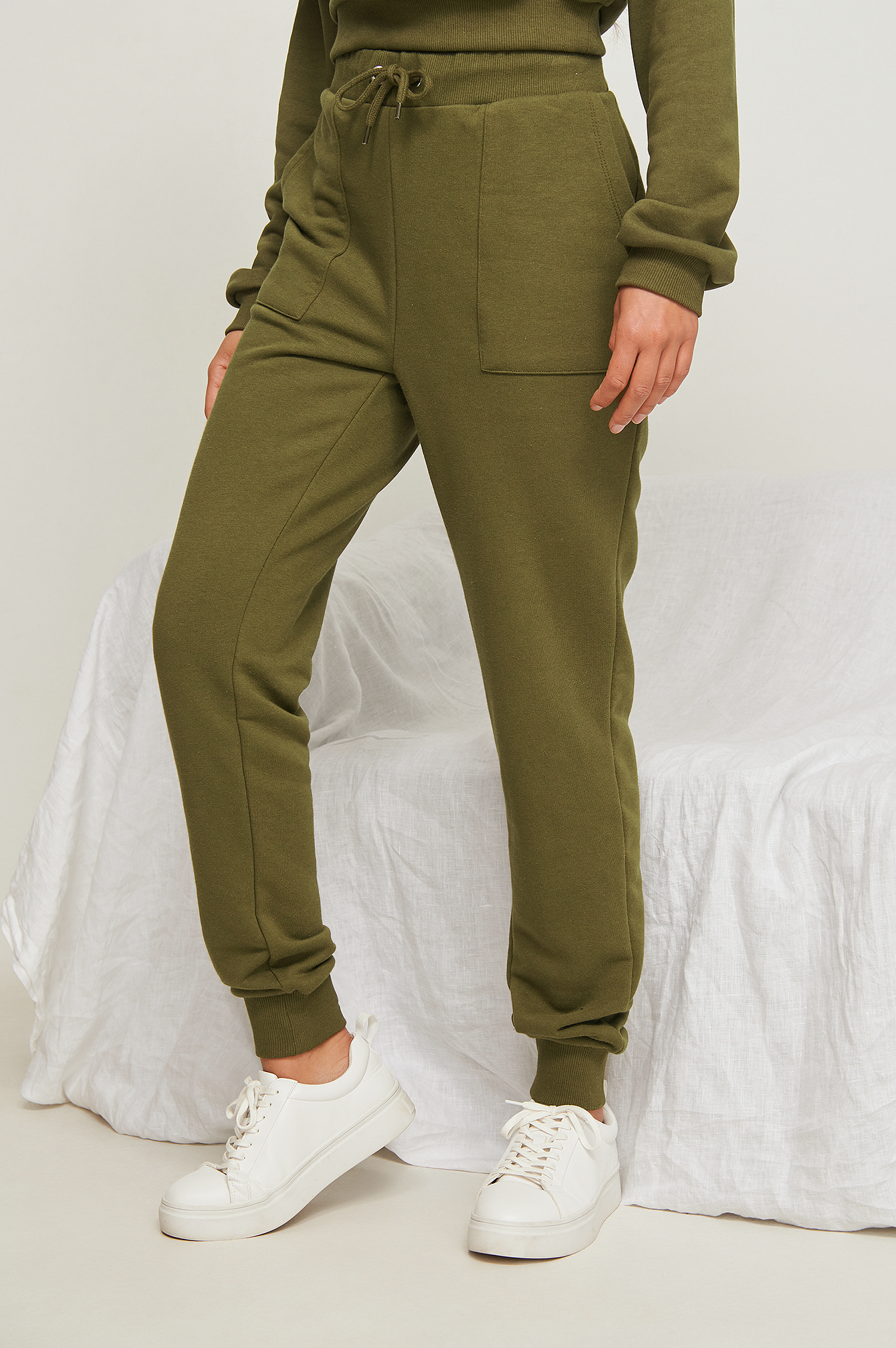 Elastic Detail Sweatpants Green | na-kd.com