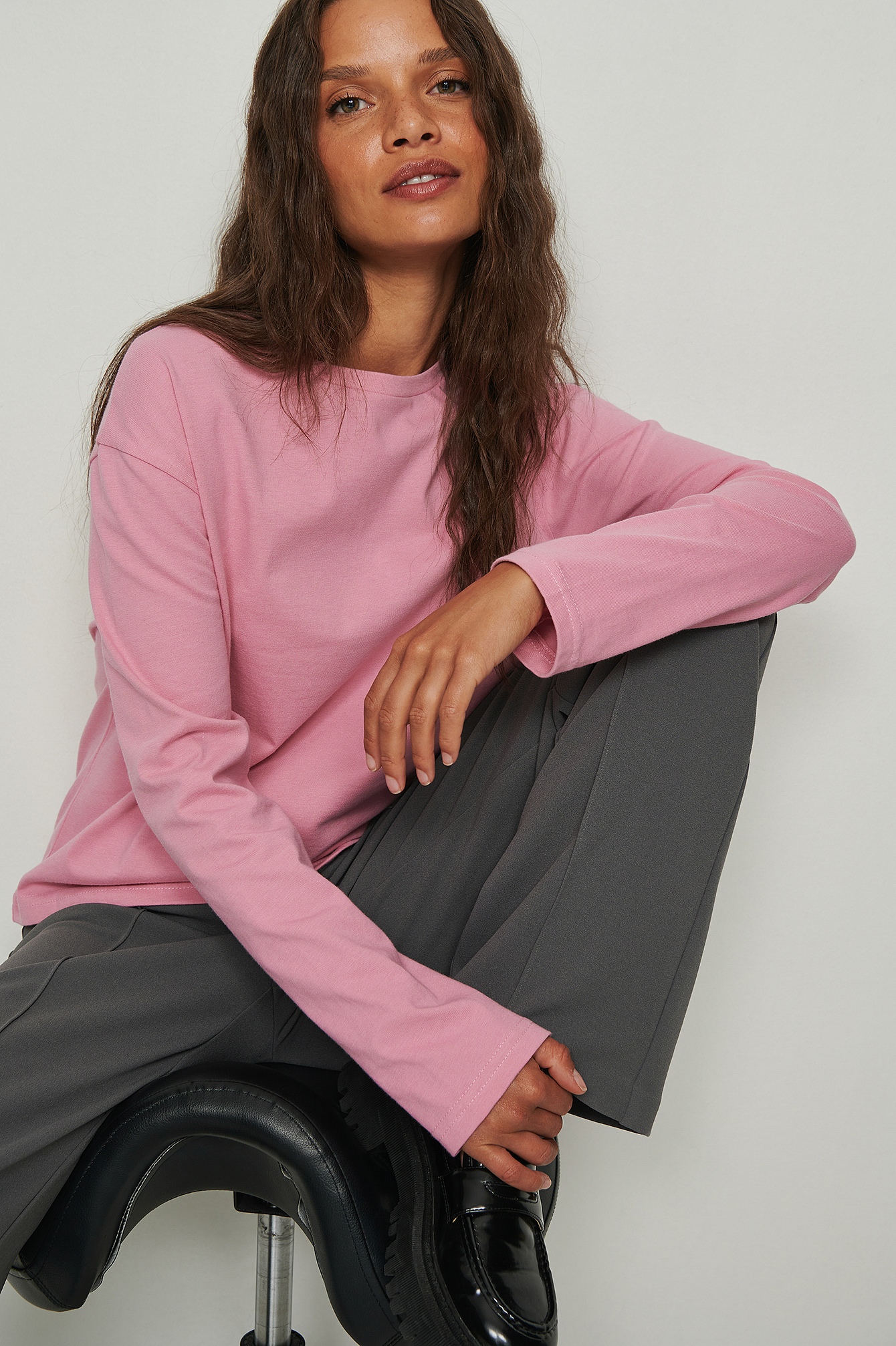 NA-KD Baumwolle Basic Oversized Longsleeve-Shirt aus ökologischem Material Damen Bekleidung Oberteile Langarm Oberteile 