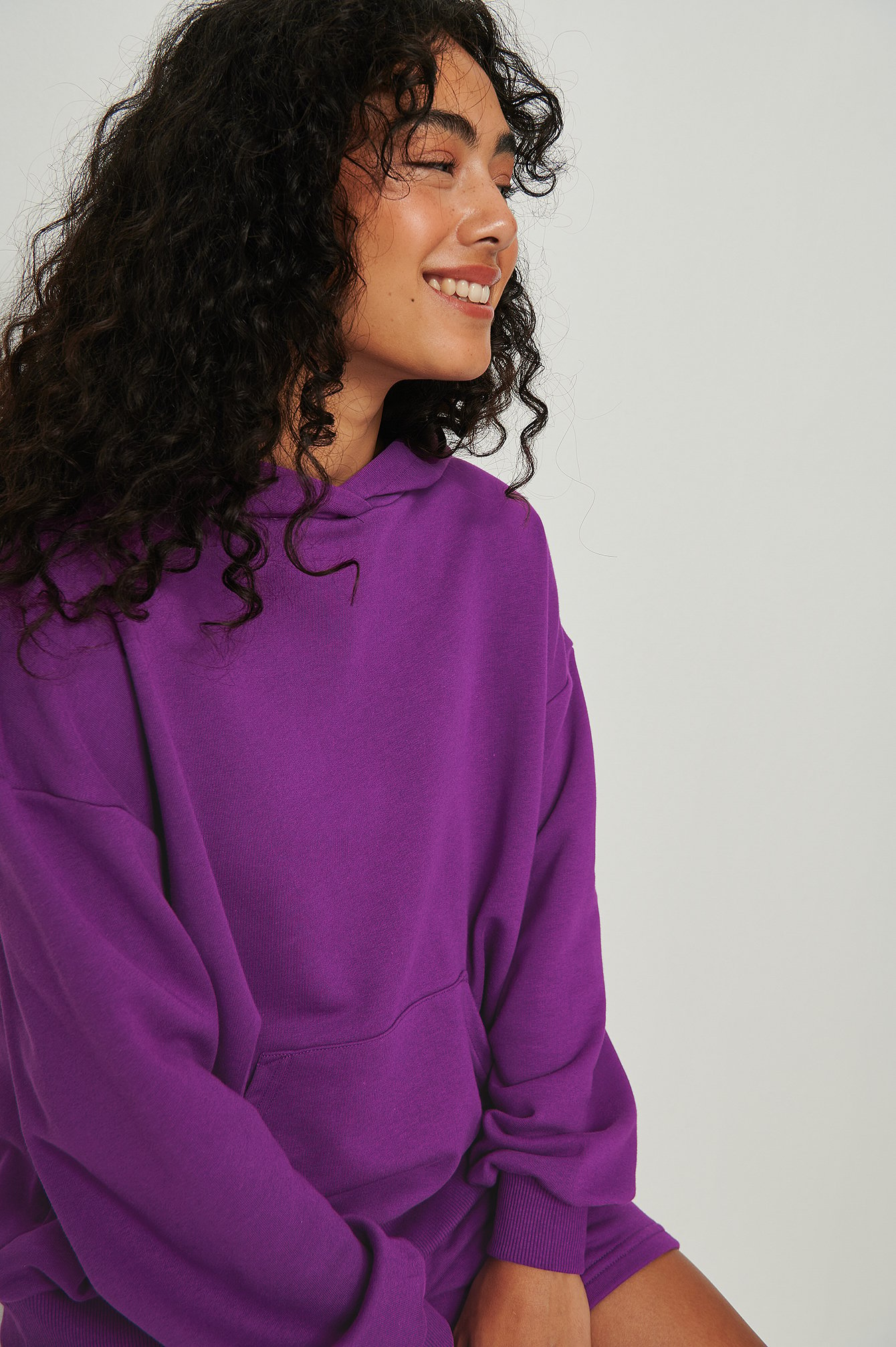 Purple Luźna ekologiczna bluza z kieszenią
