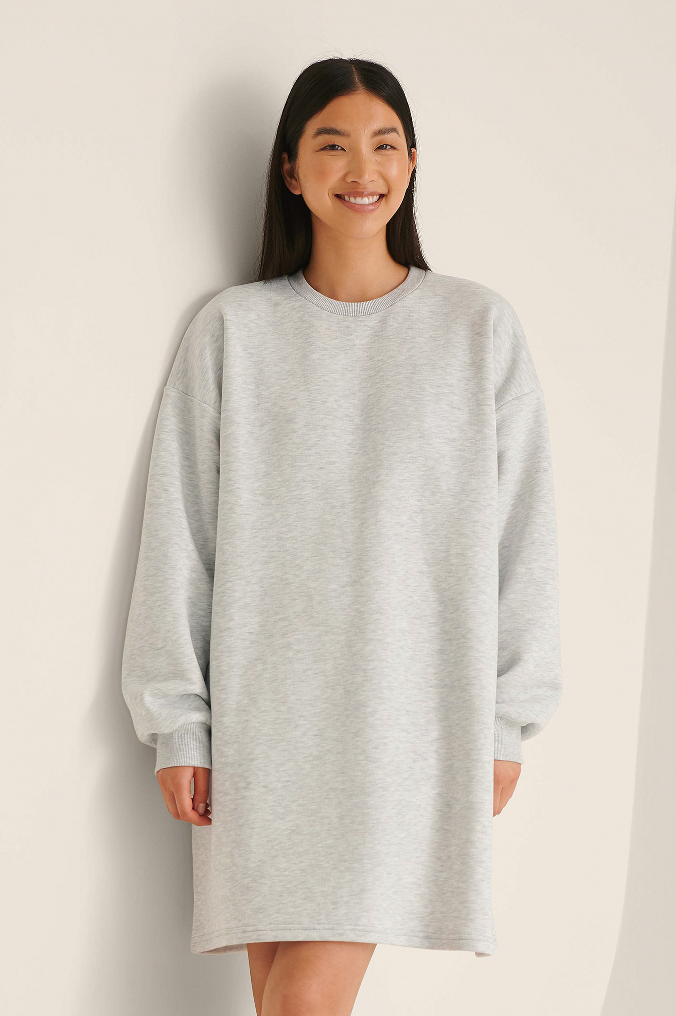 Organic Übergroßes Sweatshirt-Kleid Grau | na-kd.com