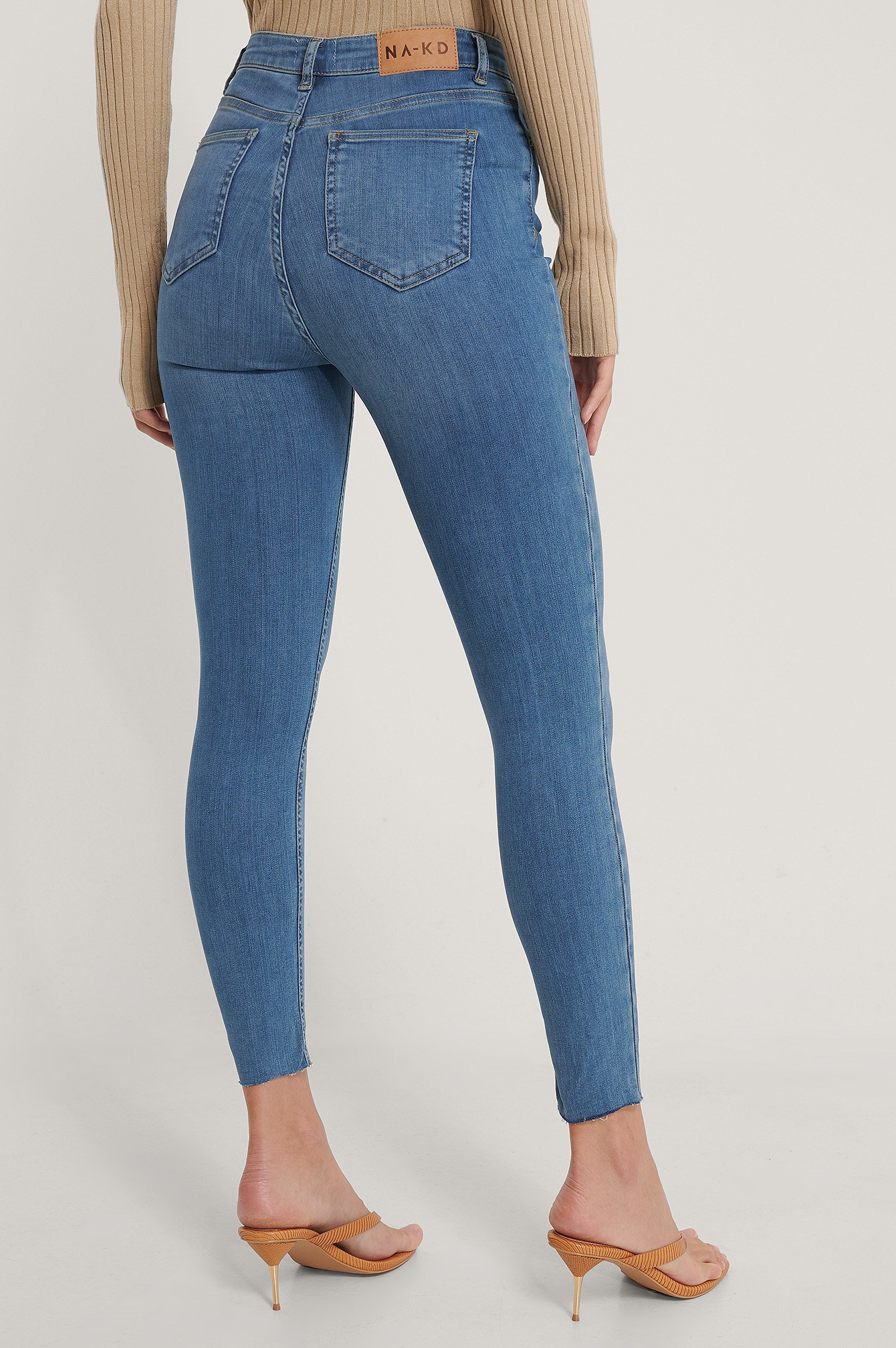 die NA-KD Taille auf modisches ein Hoch – | Jeans High-Waist