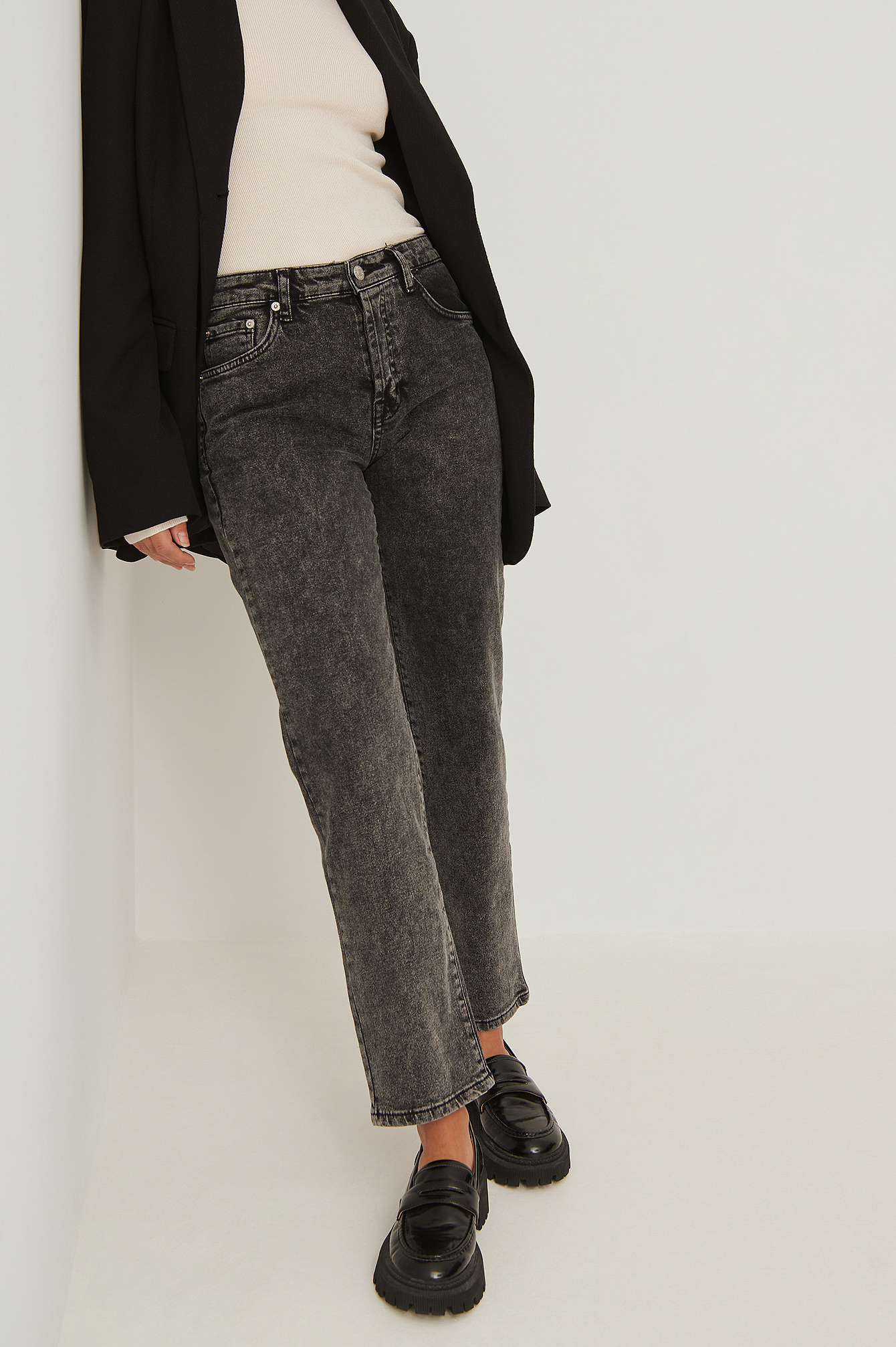 Jeans a vita media e gamba dritta biologico Grigio | na-kd.com