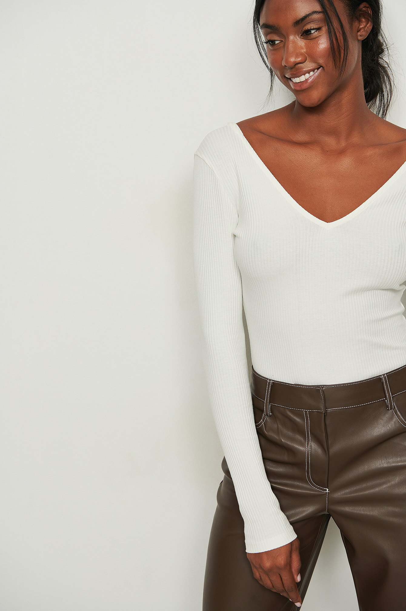 Organic V-neck Rib Long Sleeve Top 