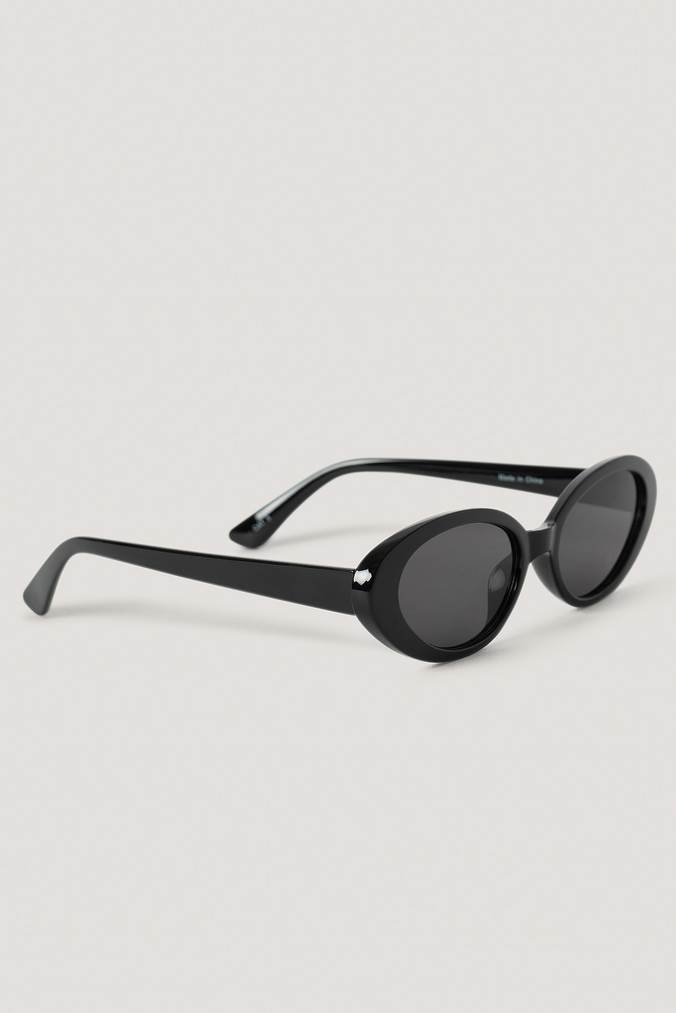 Oval Retro Sunglasses Black
