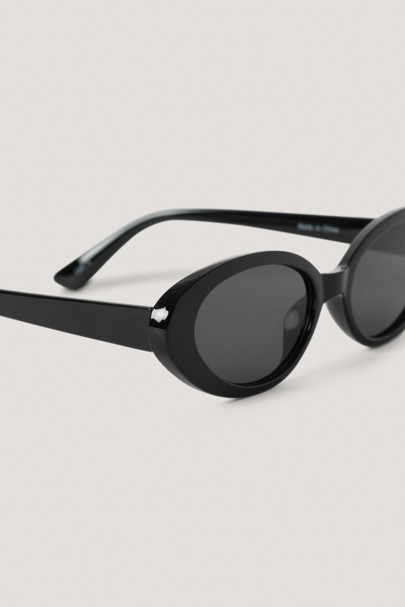 Oval Retro Sunglasses Black