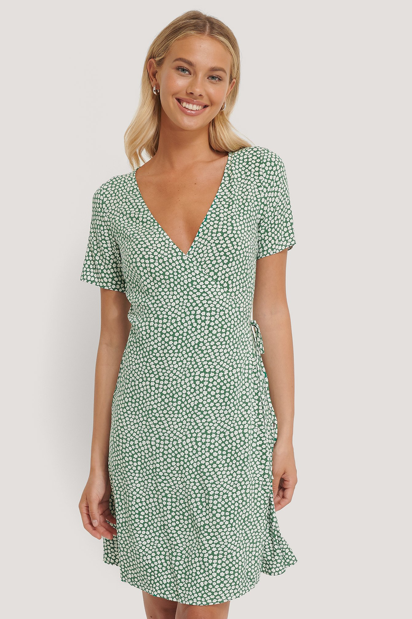 Green NA-KD Overlap Short Sleeve Printed Dress