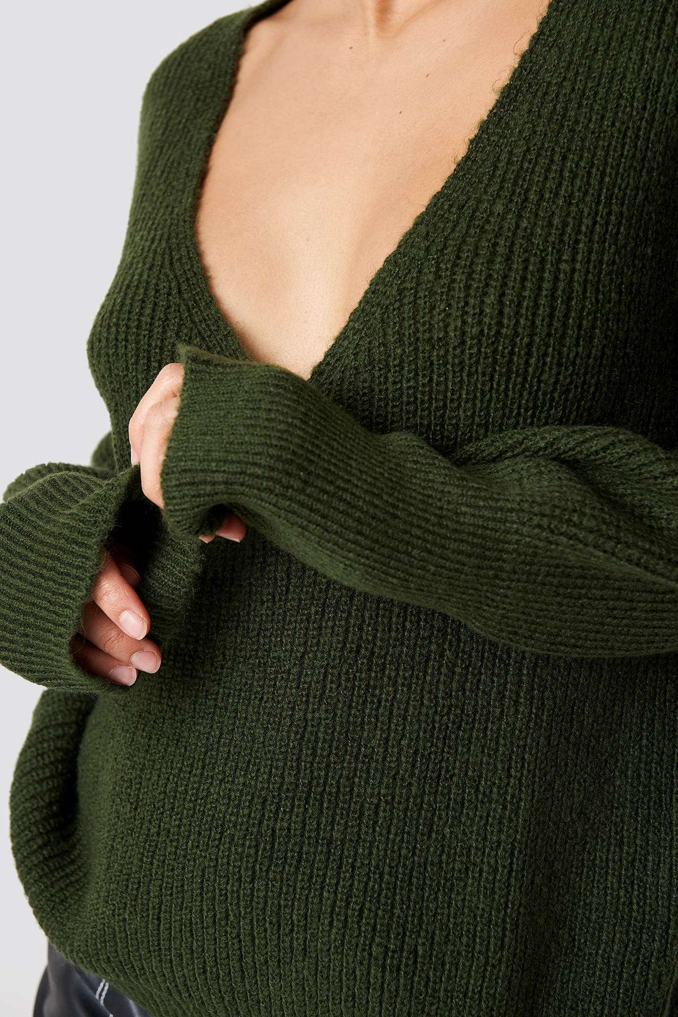 kæmpe Inhibere tempo Overlap Wide Cuff Knitted Sweater Verde | NA-KD