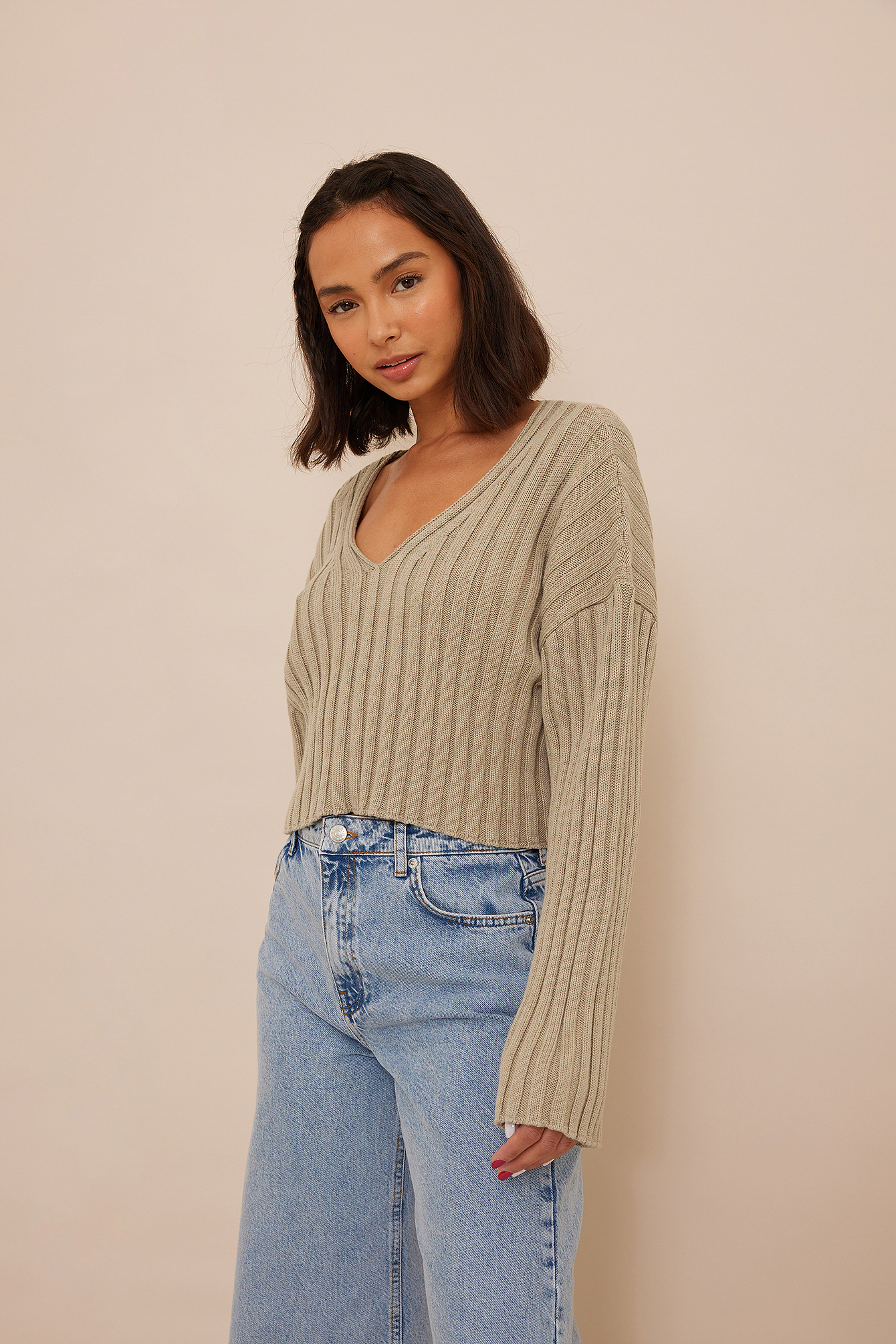 NA-KD Cropped V-Neck Knit Sweater, Neutral