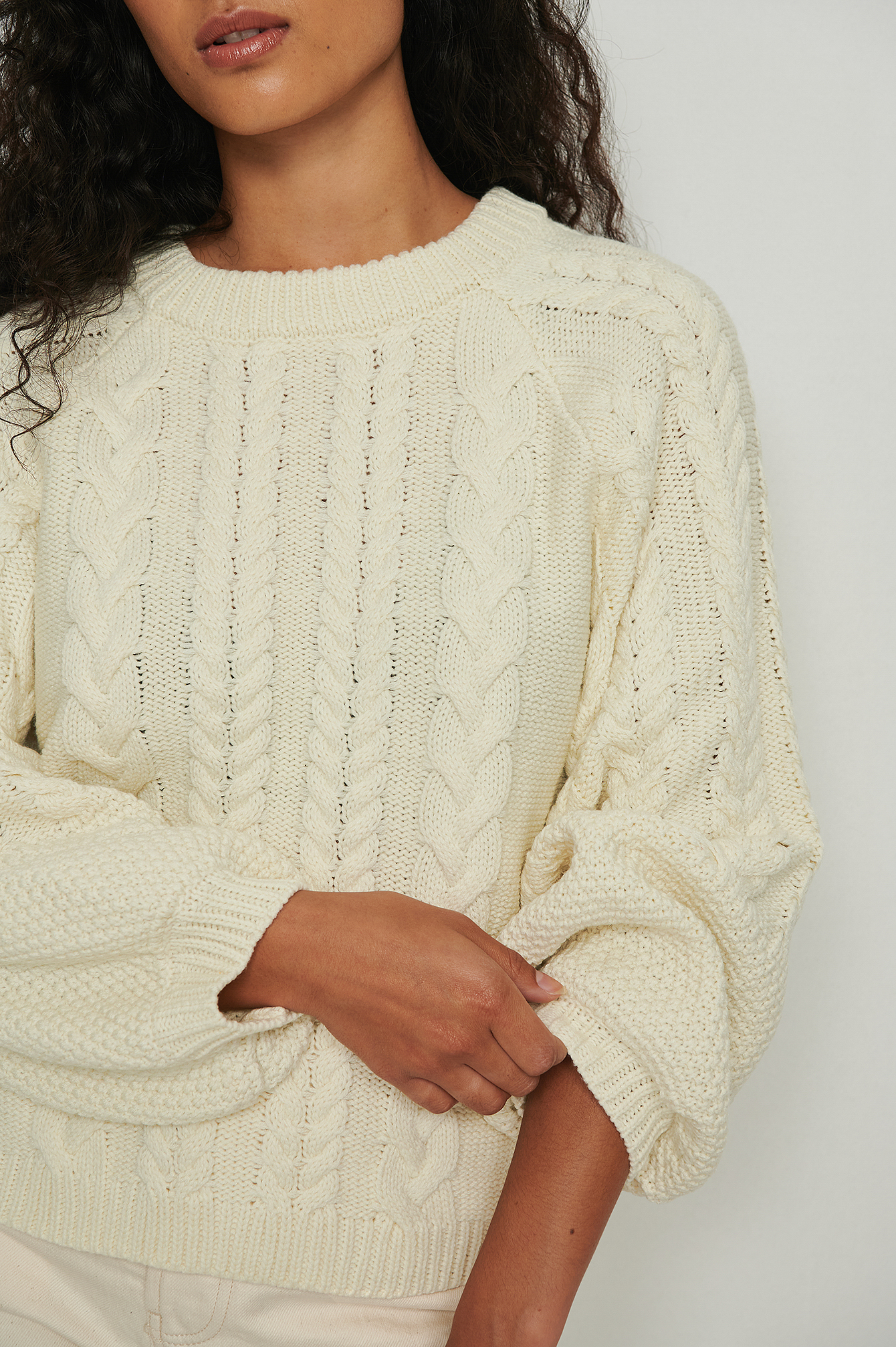 Oversized Cable Knit Sweater Offwhite | NA-KD