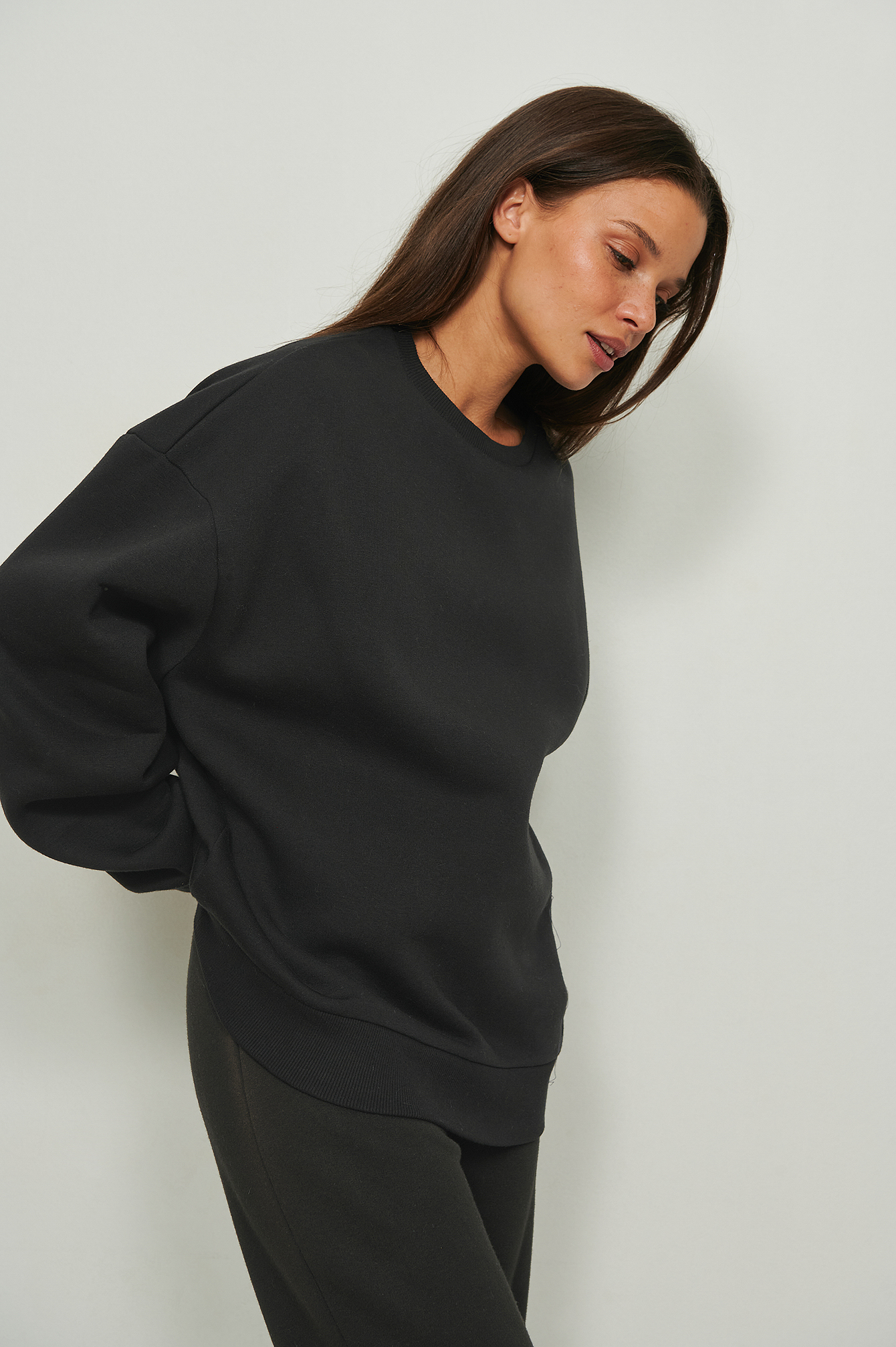 black sweatshirt womens